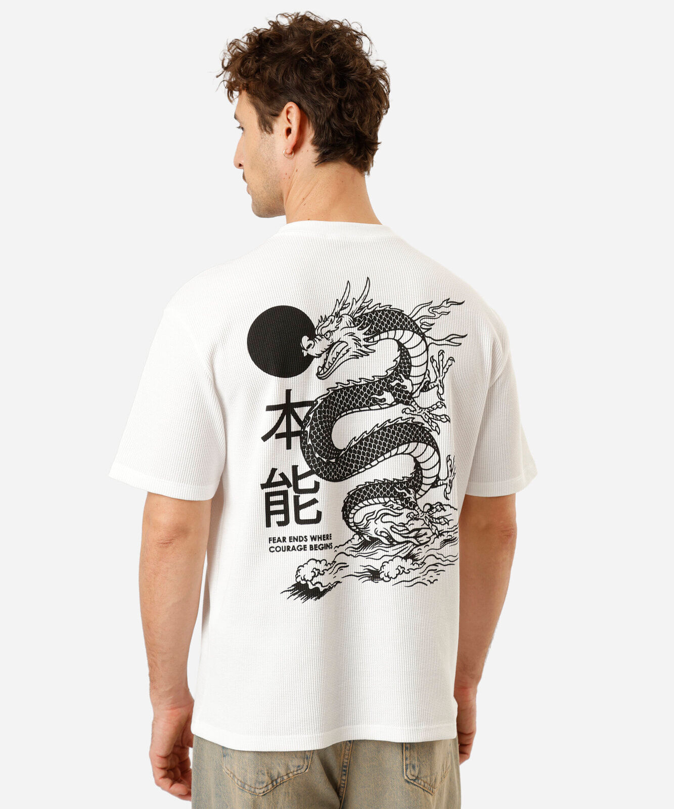camiseta masculina manga curta texturizada estampada branca