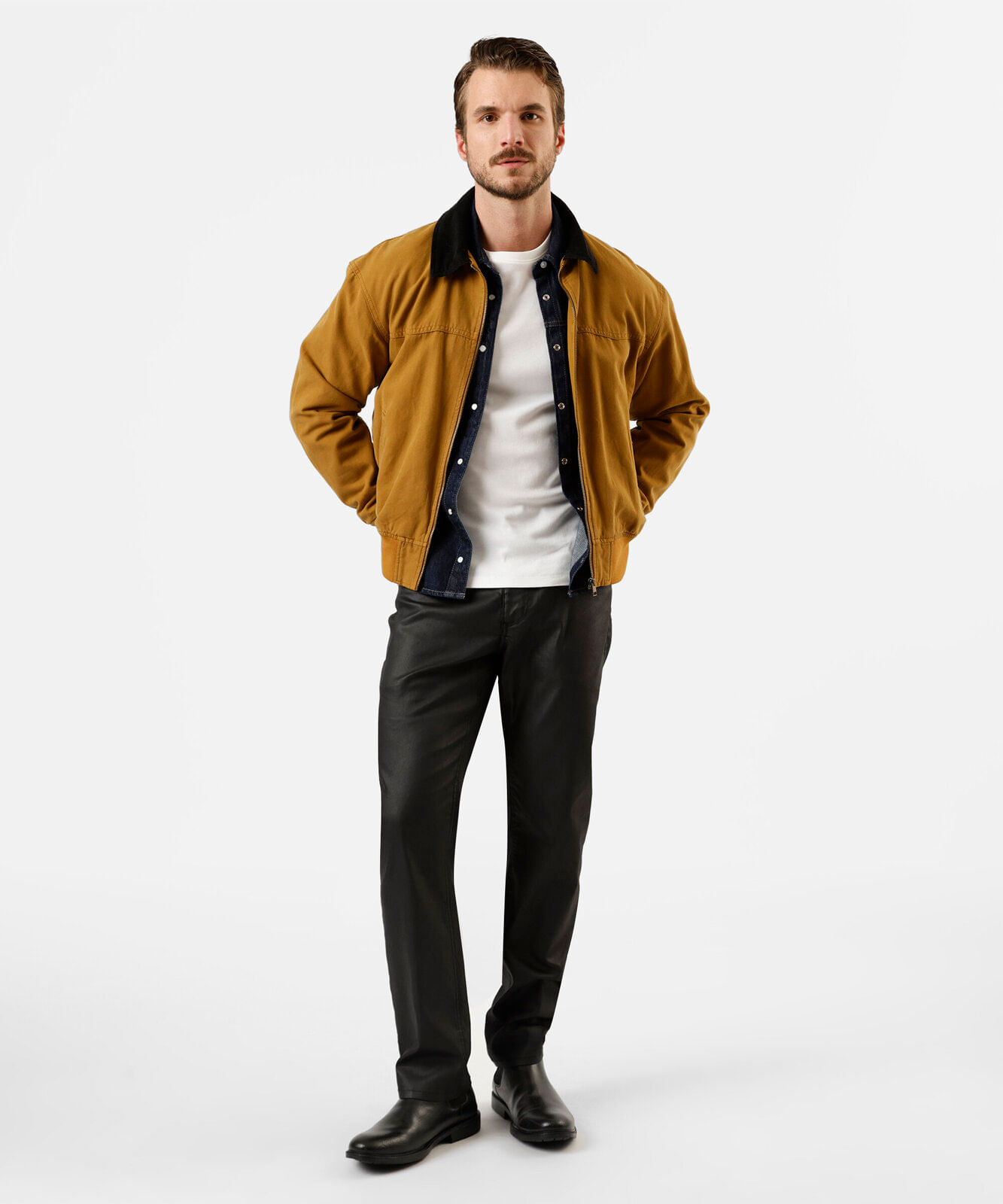 calça slim masculina de sarja resinada preta