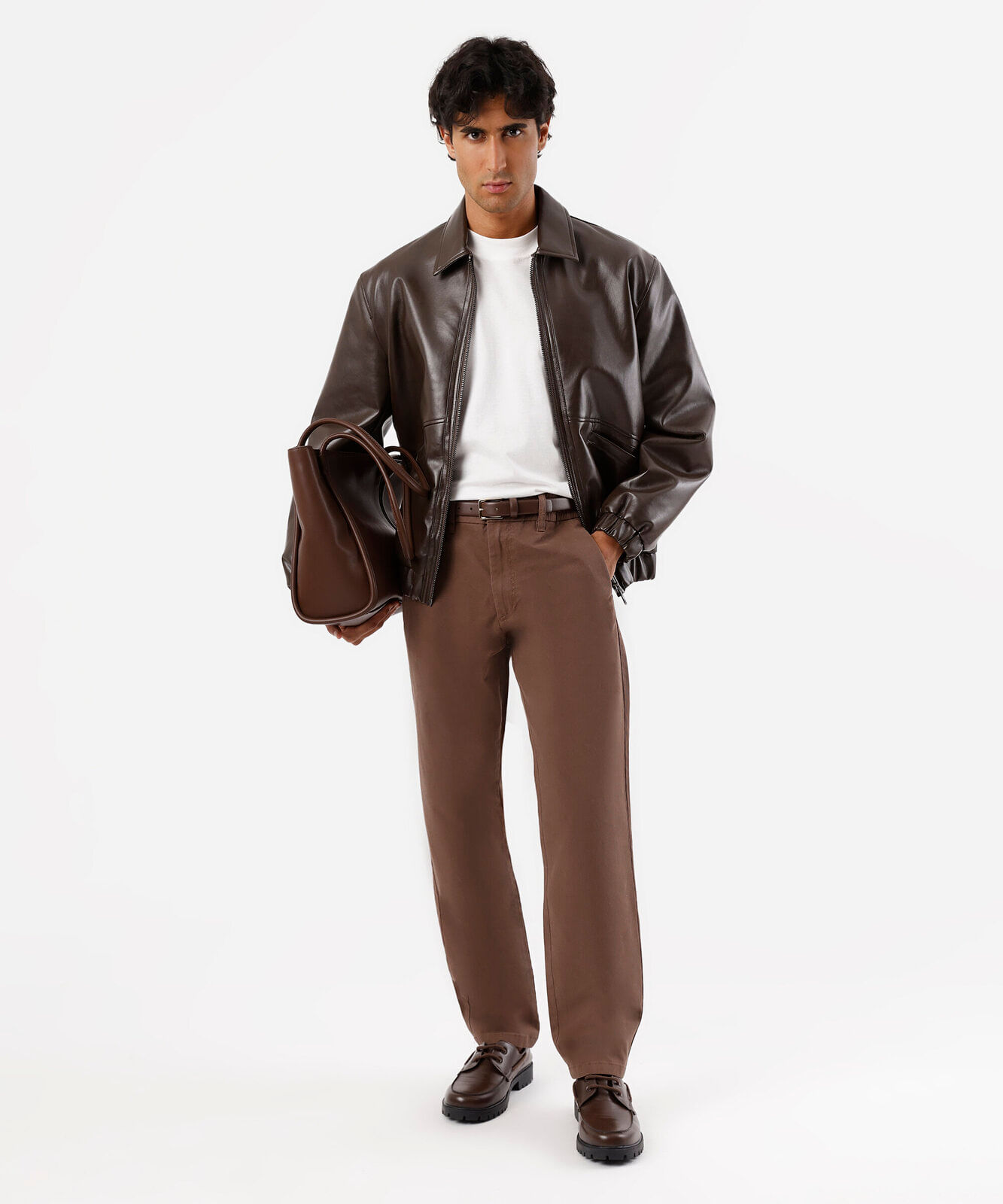calça chino reta masculina de sarja cós elástico marrom