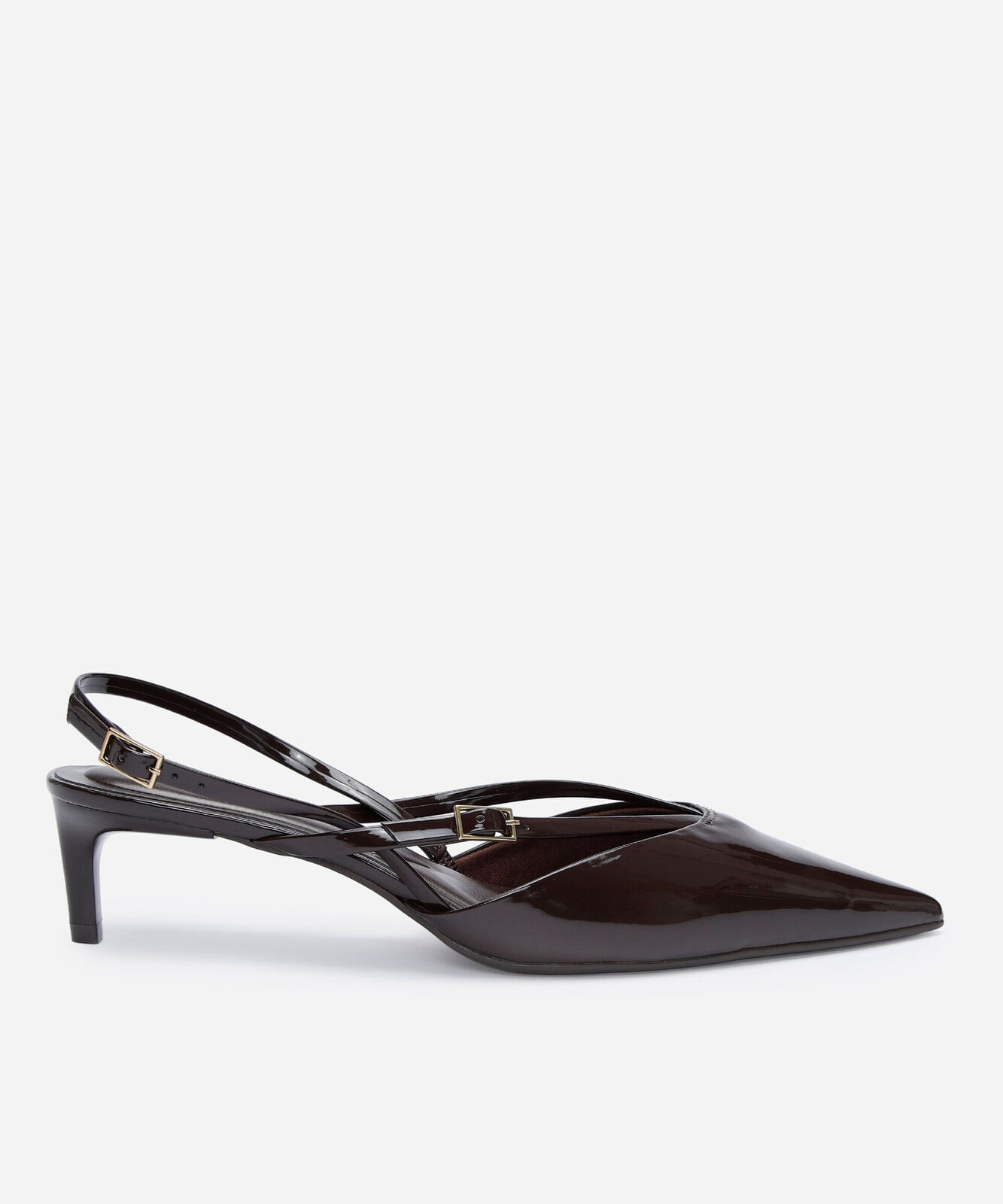 scarpin slingback bico fino salto baixo marrom