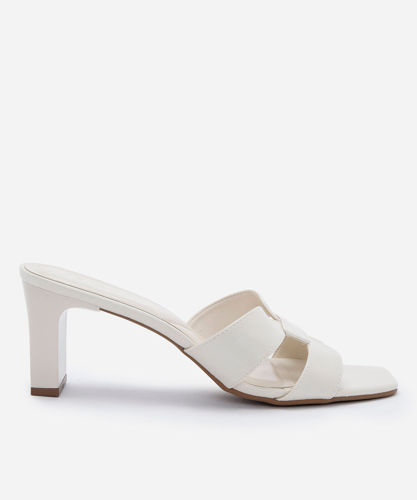 tamanco bico quadrado com recorte salto grosso off white