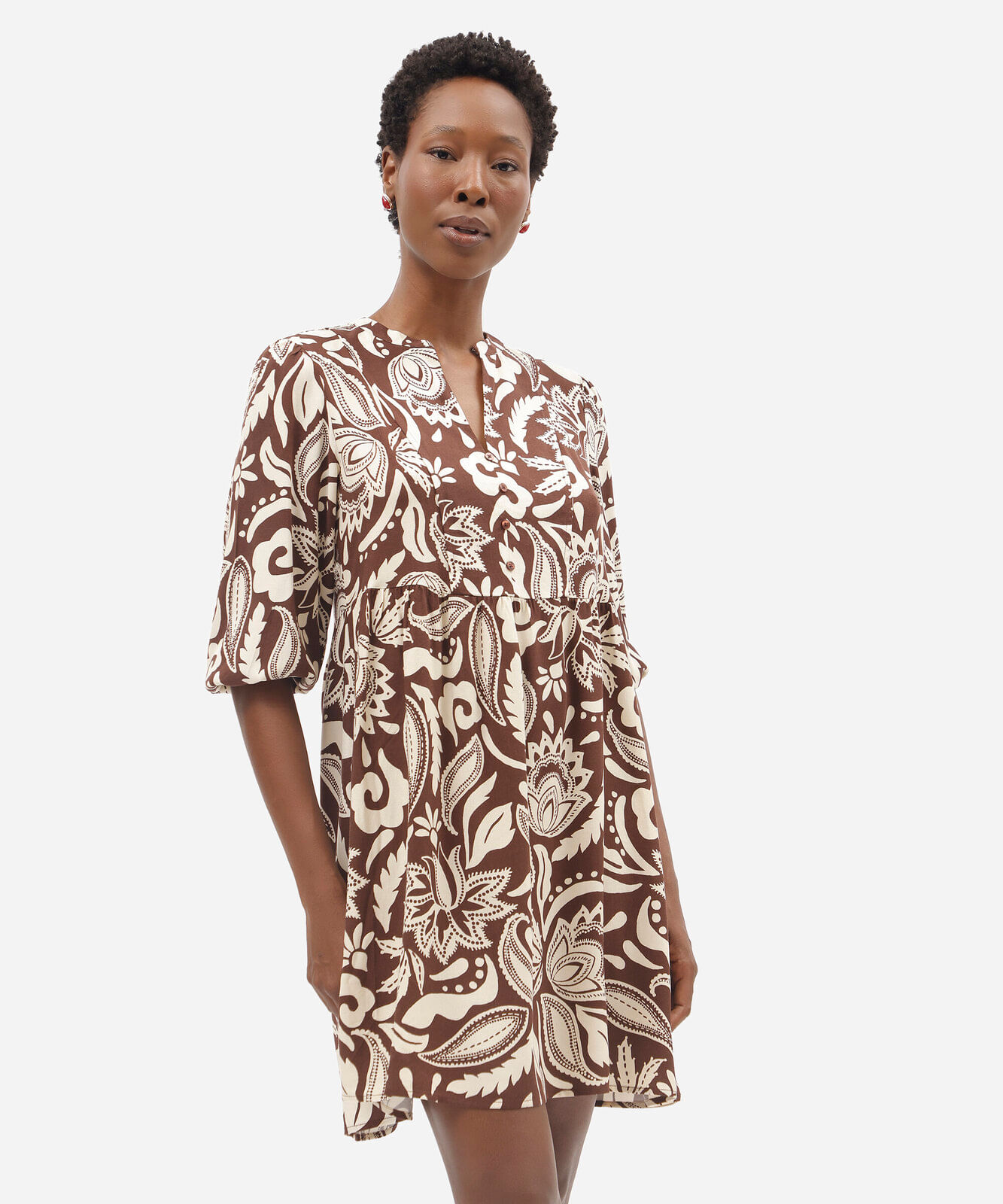 vestido curto feminino de viscose floral marrom