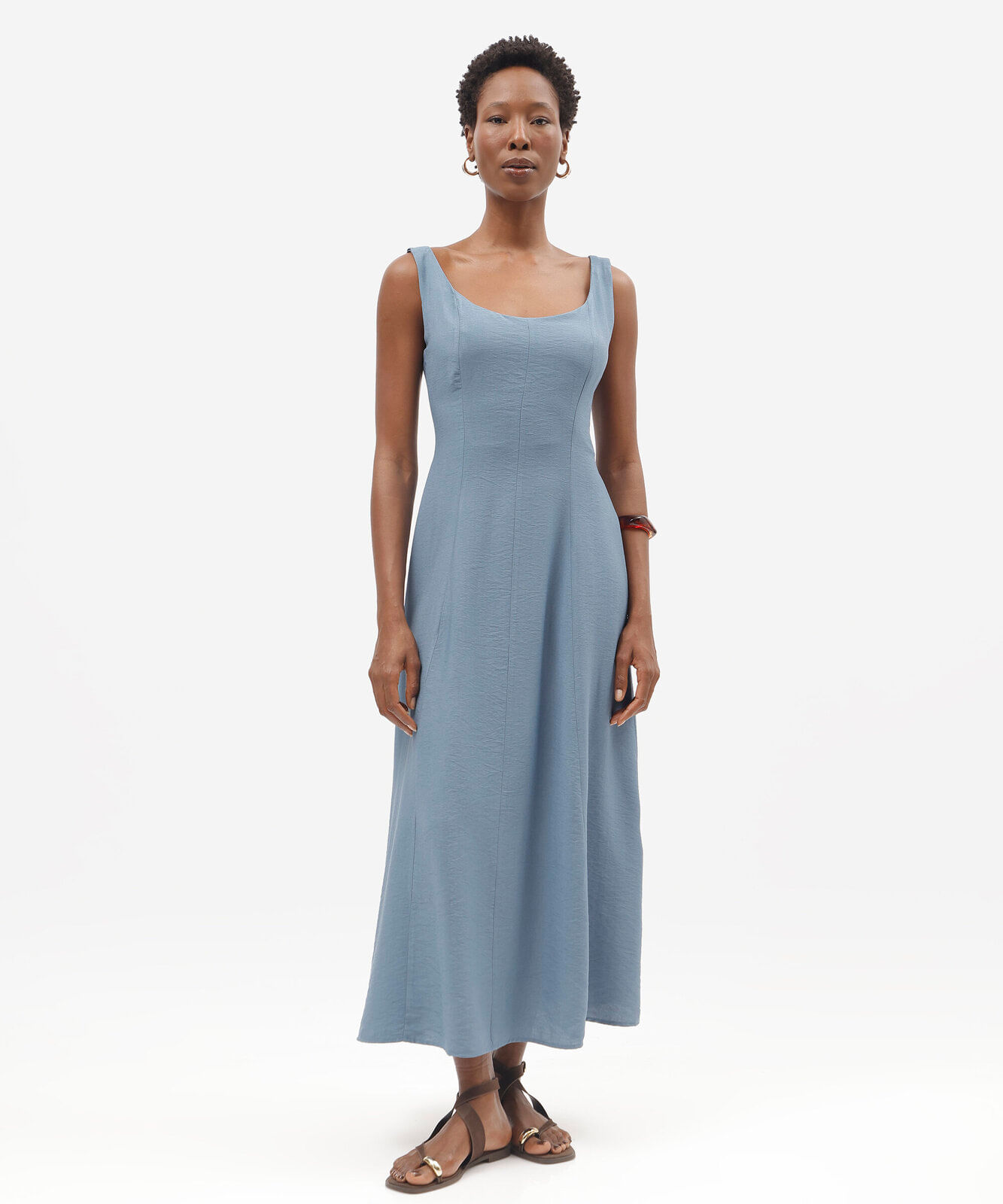 vestido midi evasê feminino com viscose e recortes azul