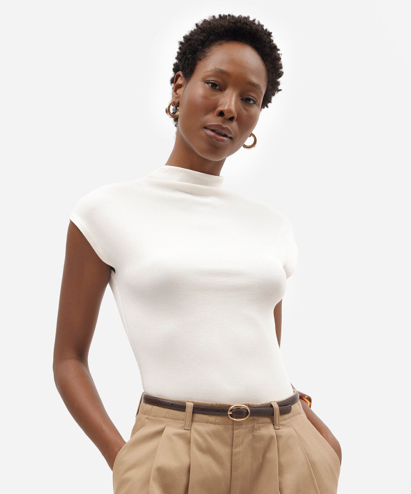 blusa feminina de viscose gola alta canelada off white