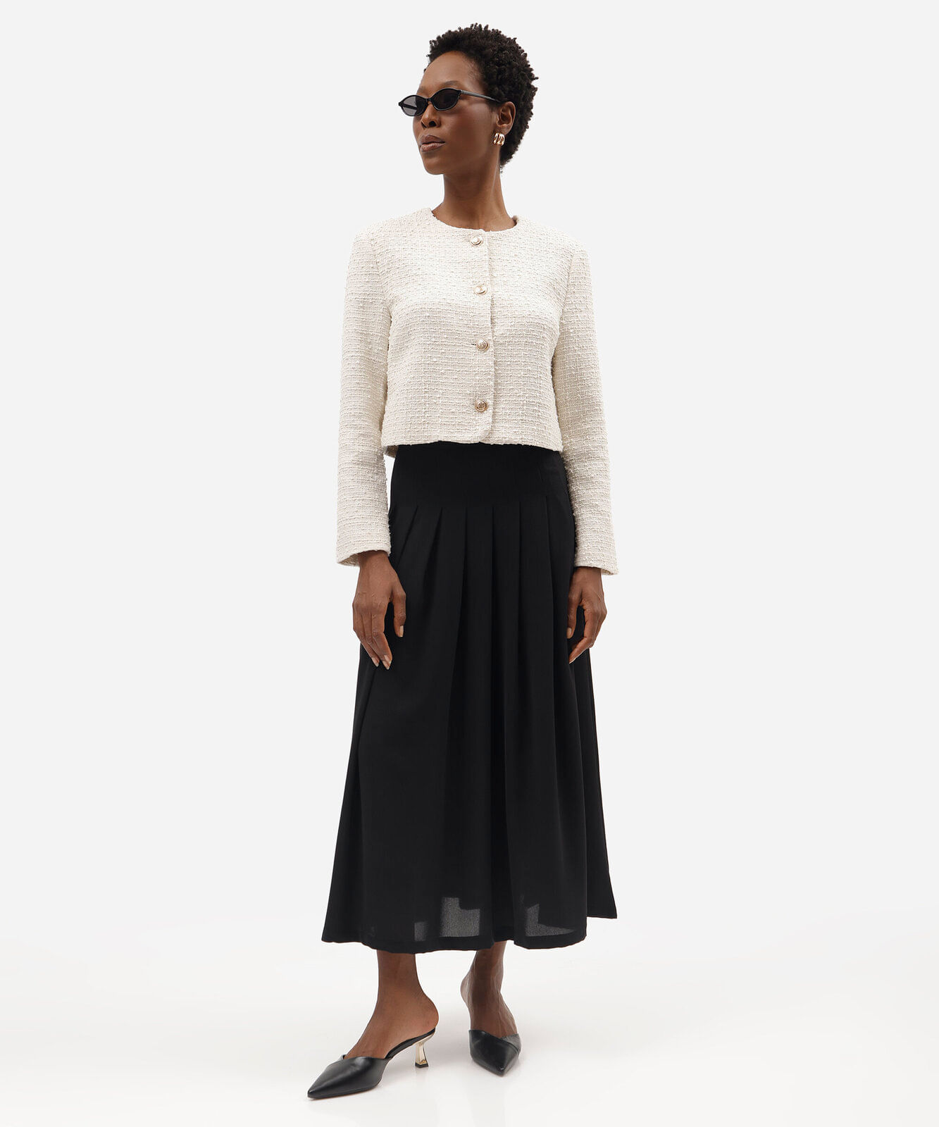 saia midi feminina com pregas preta