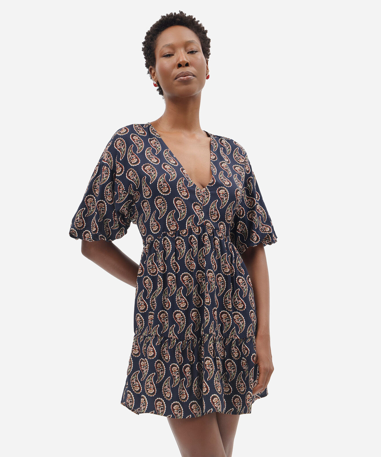 vestido curto feminino de viscose decote v manga bufante paisley azul
