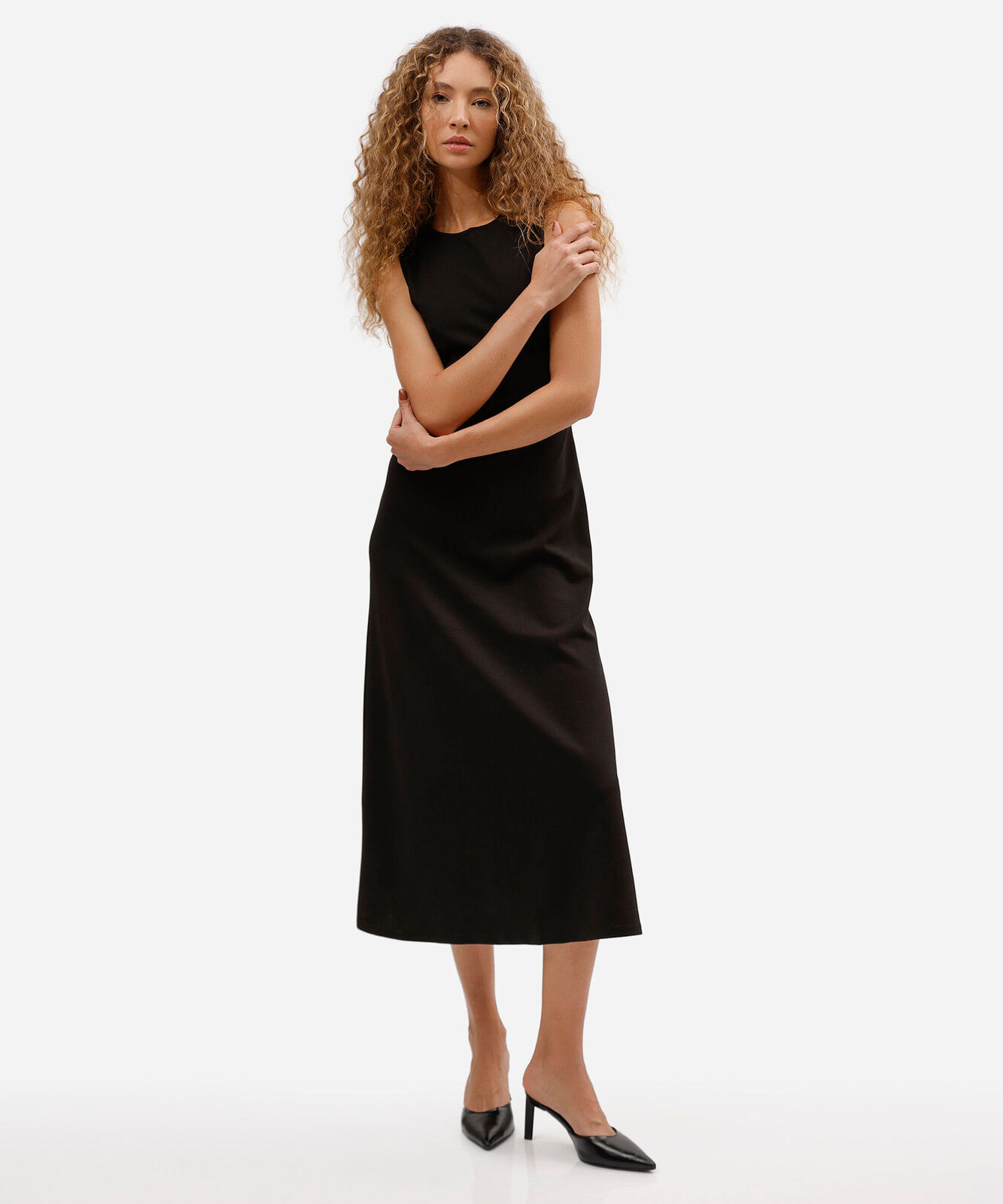 vestido midi feminino decote redondo preto