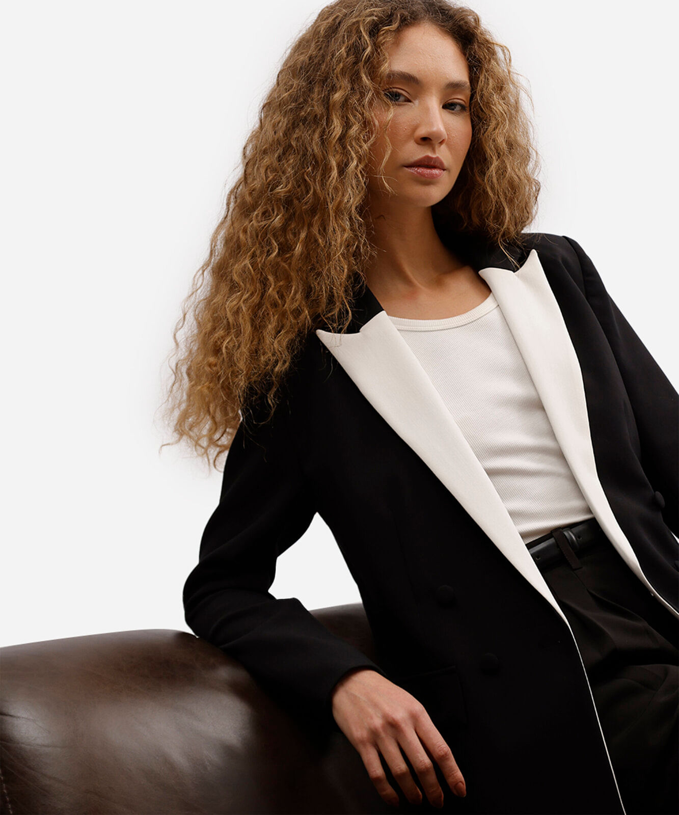 blazer de alfaiataria feminino bicolor preto