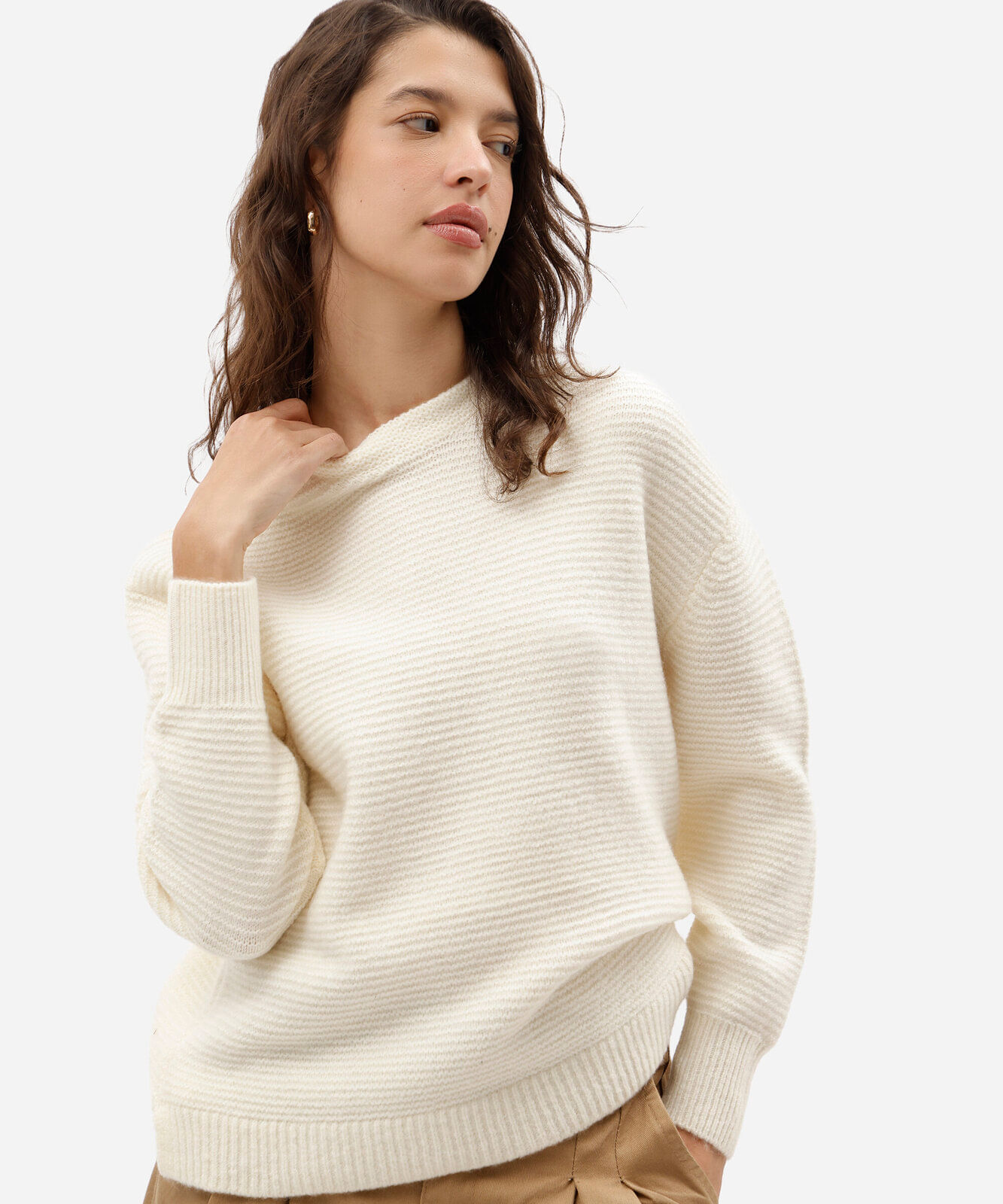 suéter feminino de tricot texturizado bege