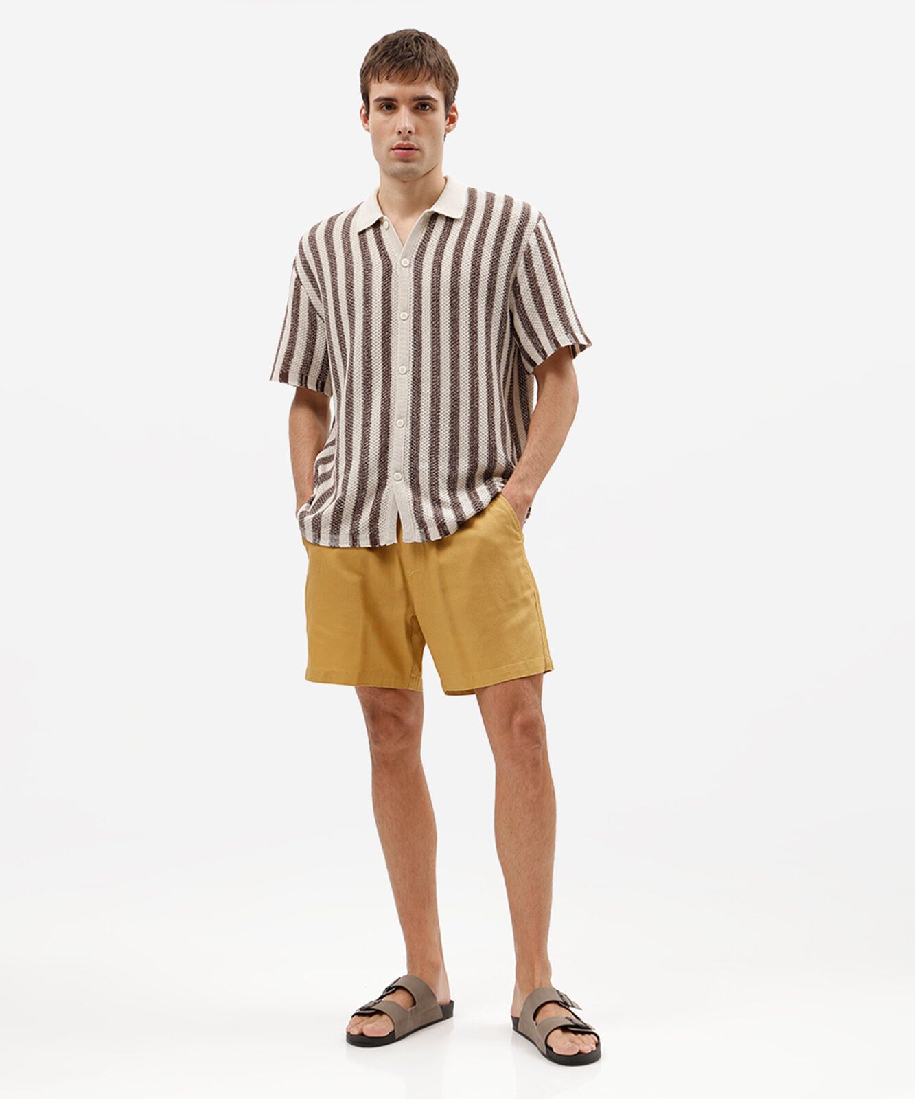 short masculino com linho cós elástico amarelo