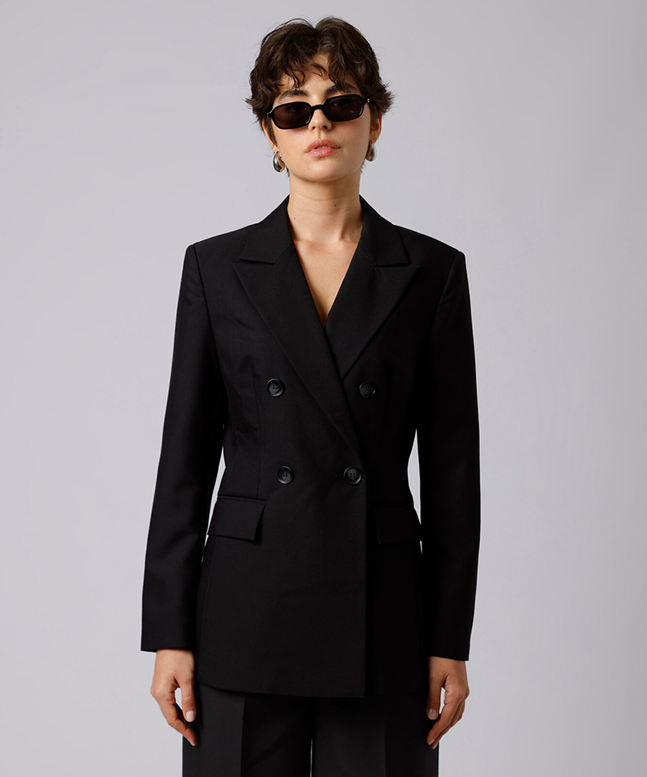 blazer acinturado de alfaiataria transpassado mindset preto