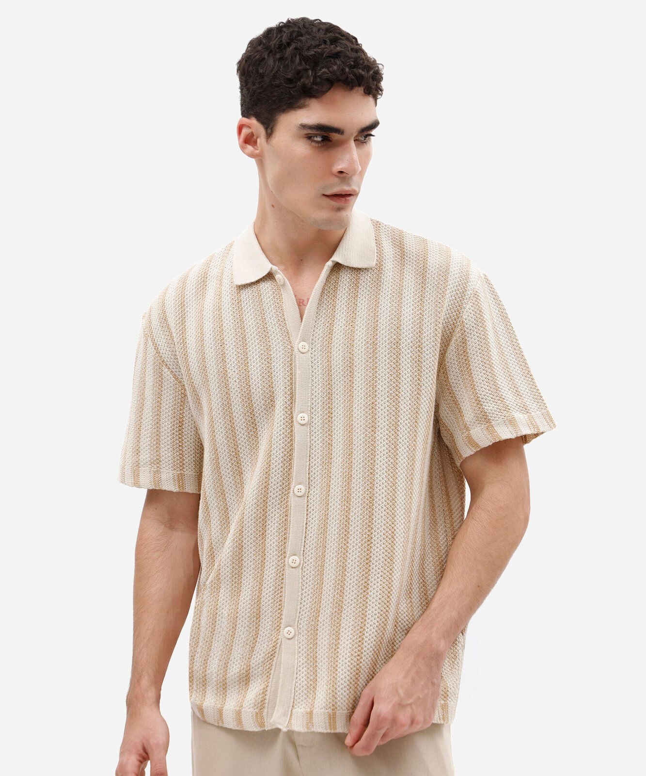 camisa masculina de tricot manga curta listrada bege