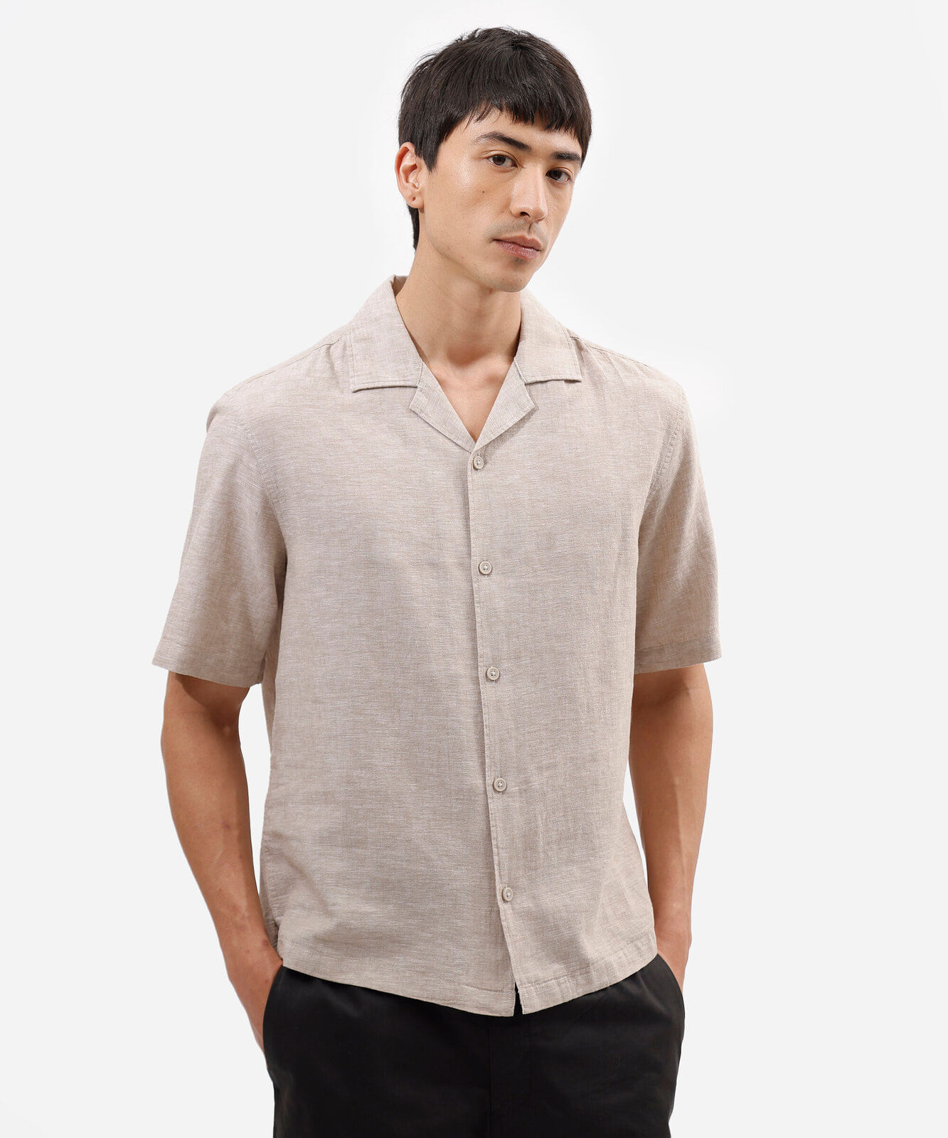 camisa masculina com linho manga curta bege