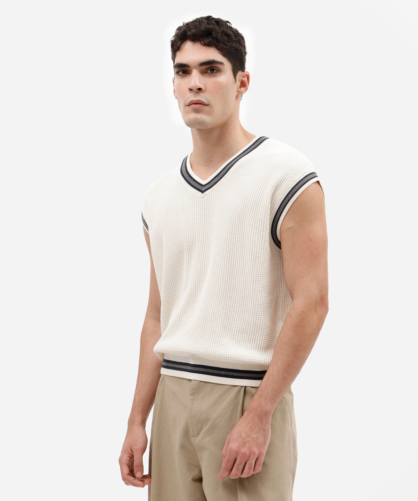 colete masculino oversized de tricô em algodão com decote v off white