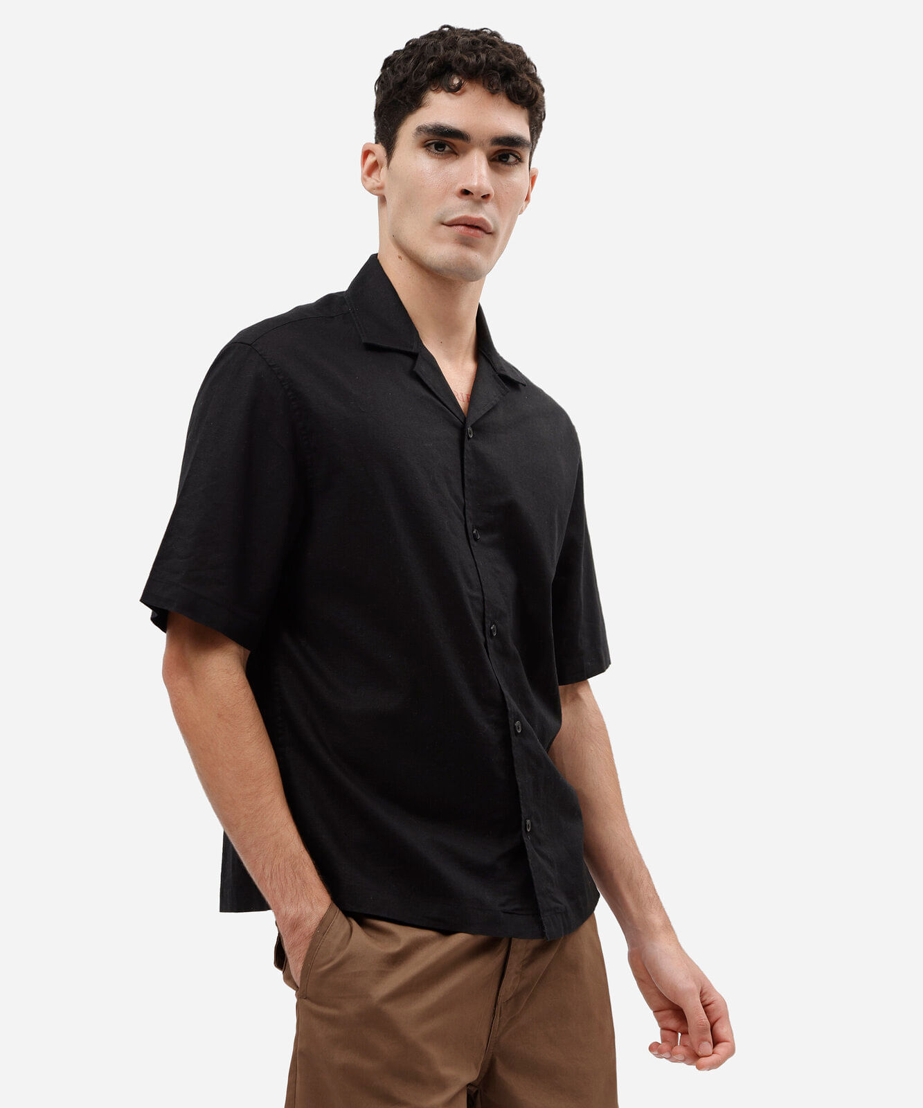 camisa masculina com linho manga curta preta