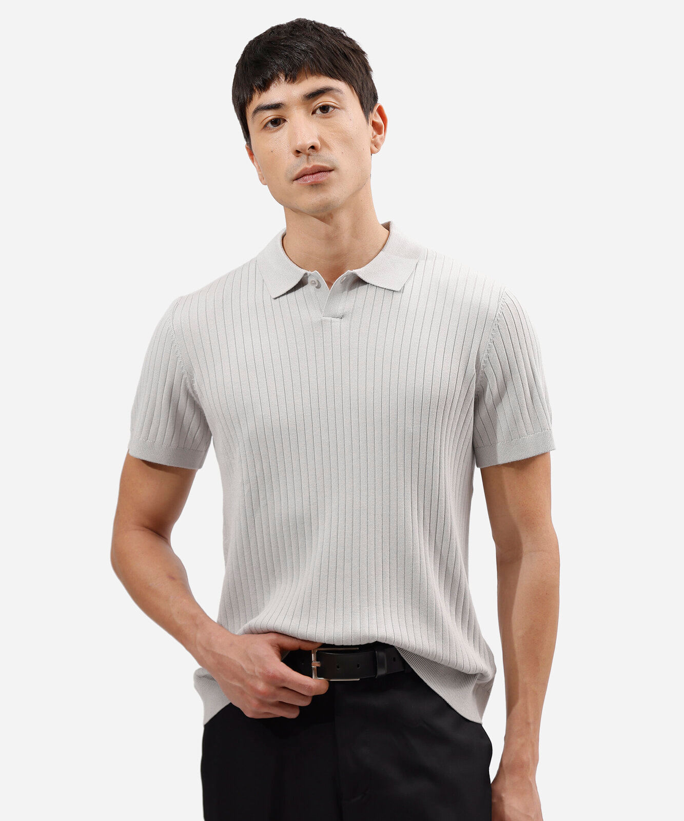 polo masculina de tricot canelado cinza