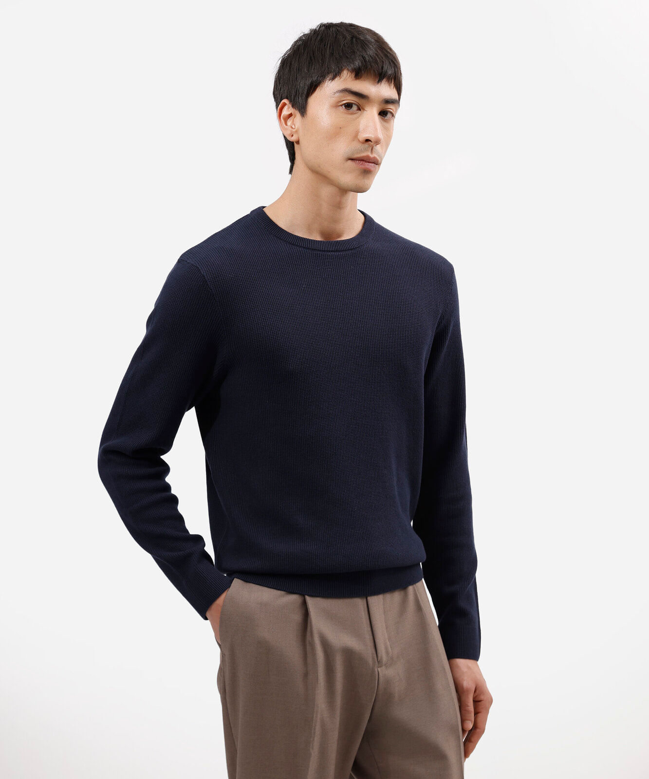 suéter masculino de tricot texturizado azul