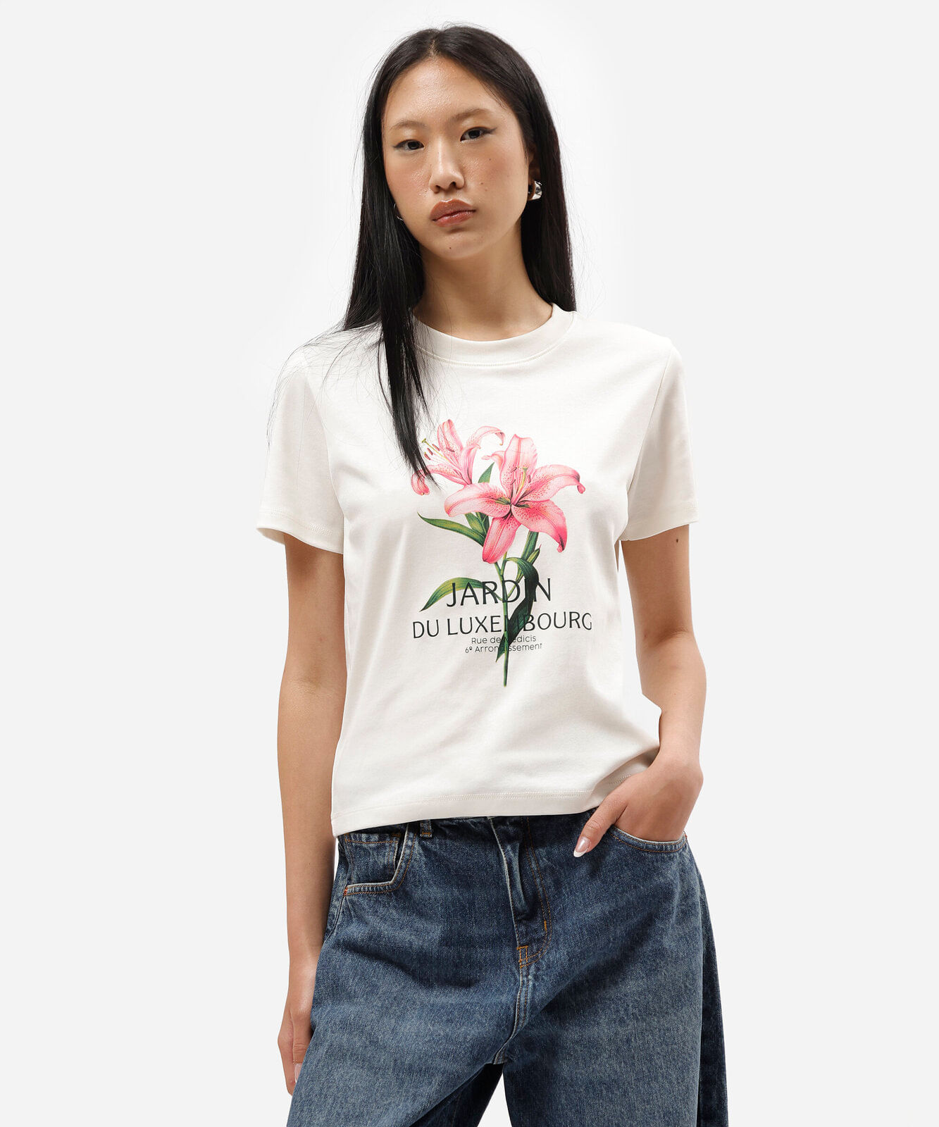 camiseta feminina de algodão peruano manga curta floral off white