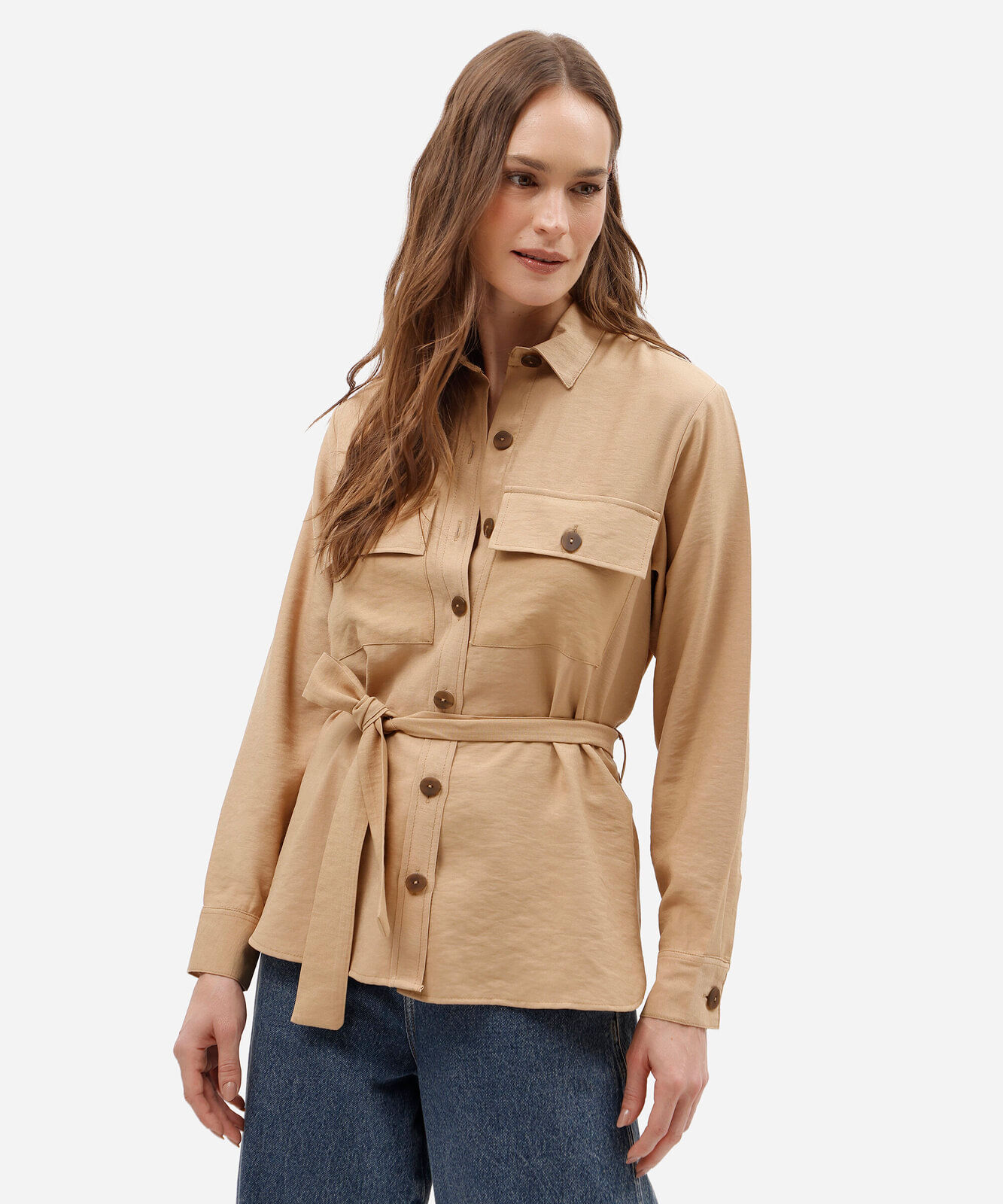 camisa feminina com viscose manga longa e amarração bege