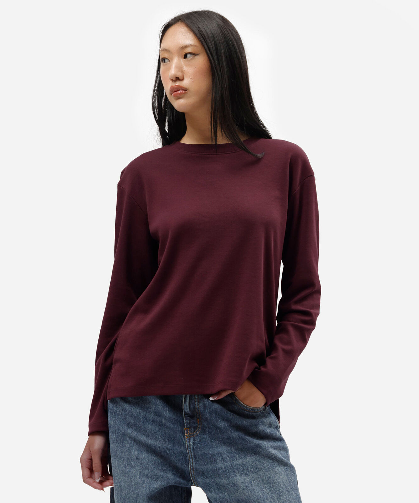 camiseta oversized feminina de algodão peruano manga longa vinho