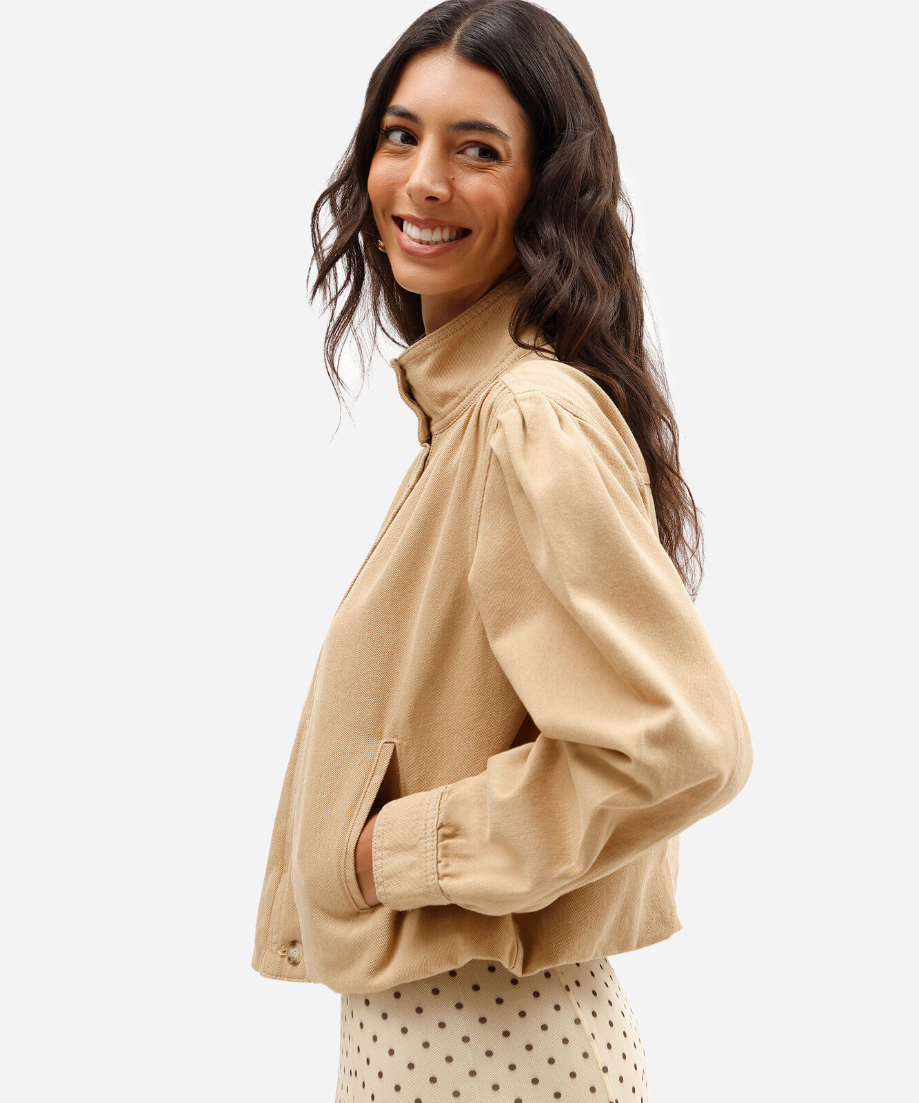 jaqueta feminina de sarja funnel neck manga bufante bege