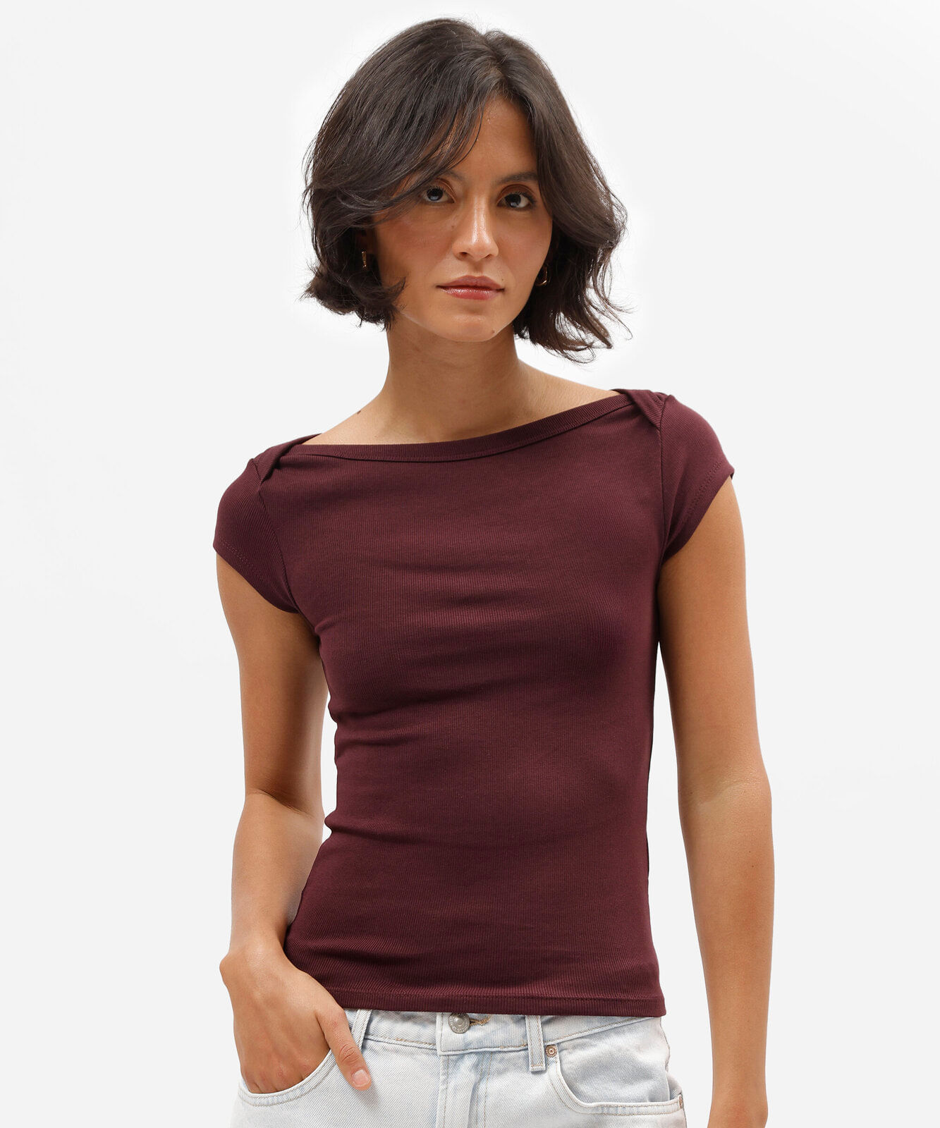 blusa feminina decote canoa manga curta vinho