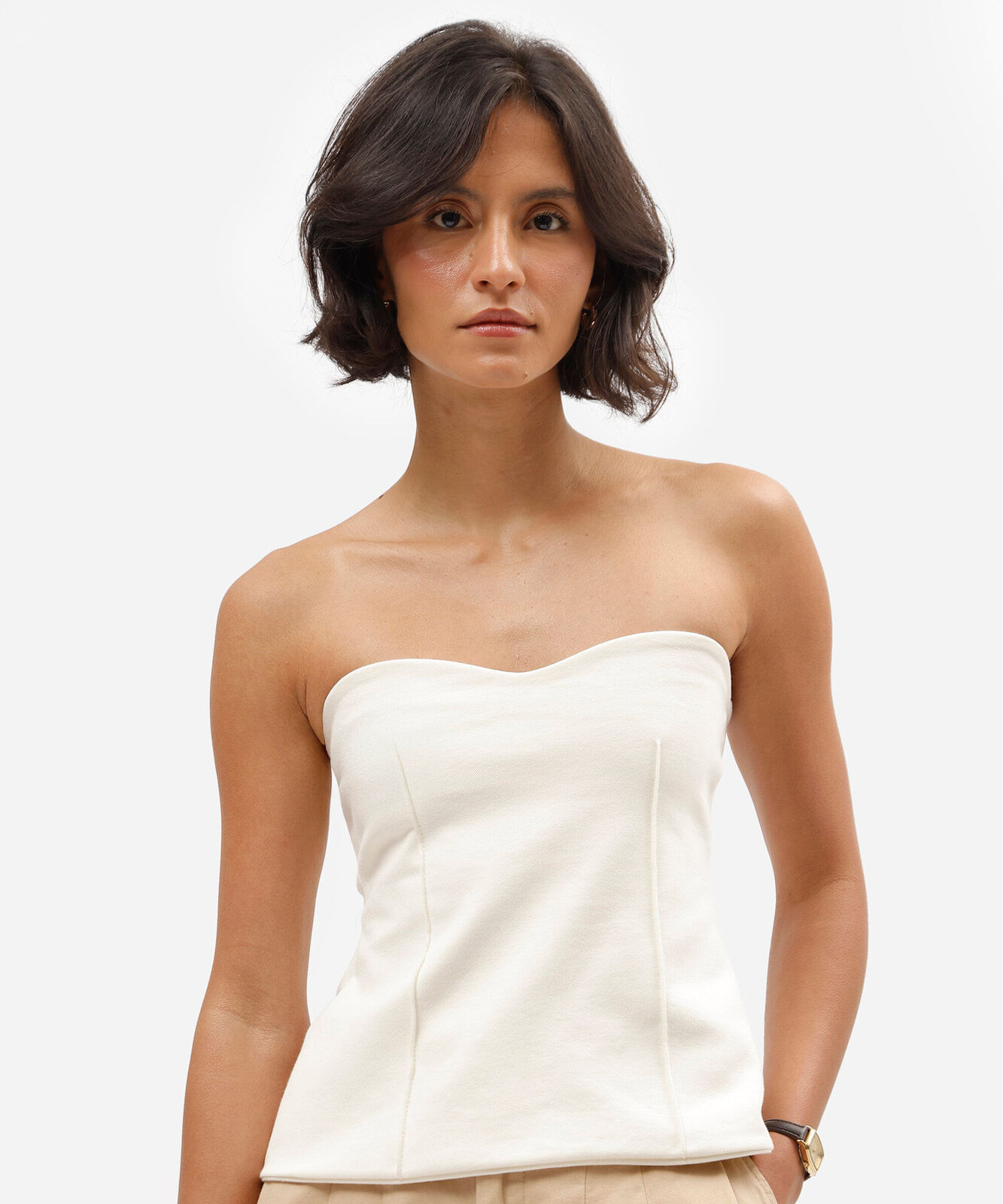 top feminino estruturado estilo corset sem alças com decote coração off white