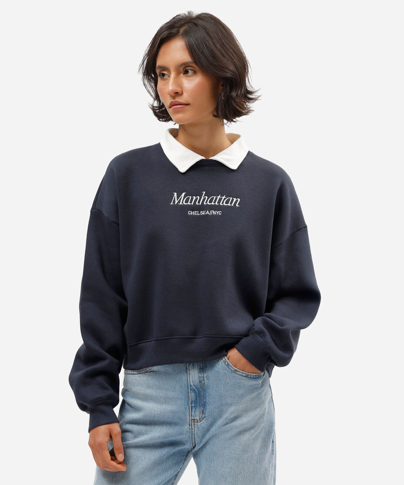 blusão feminino de moletom com gola e bordado azul
