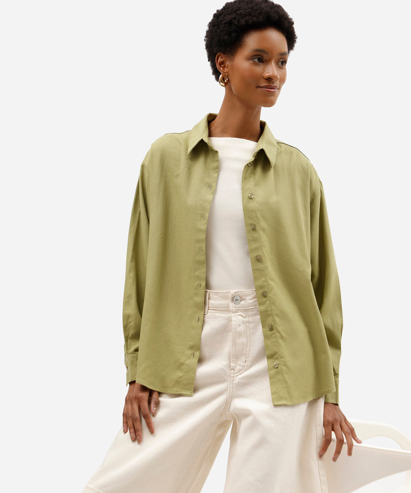 camisa oversized com linho manga longa verde