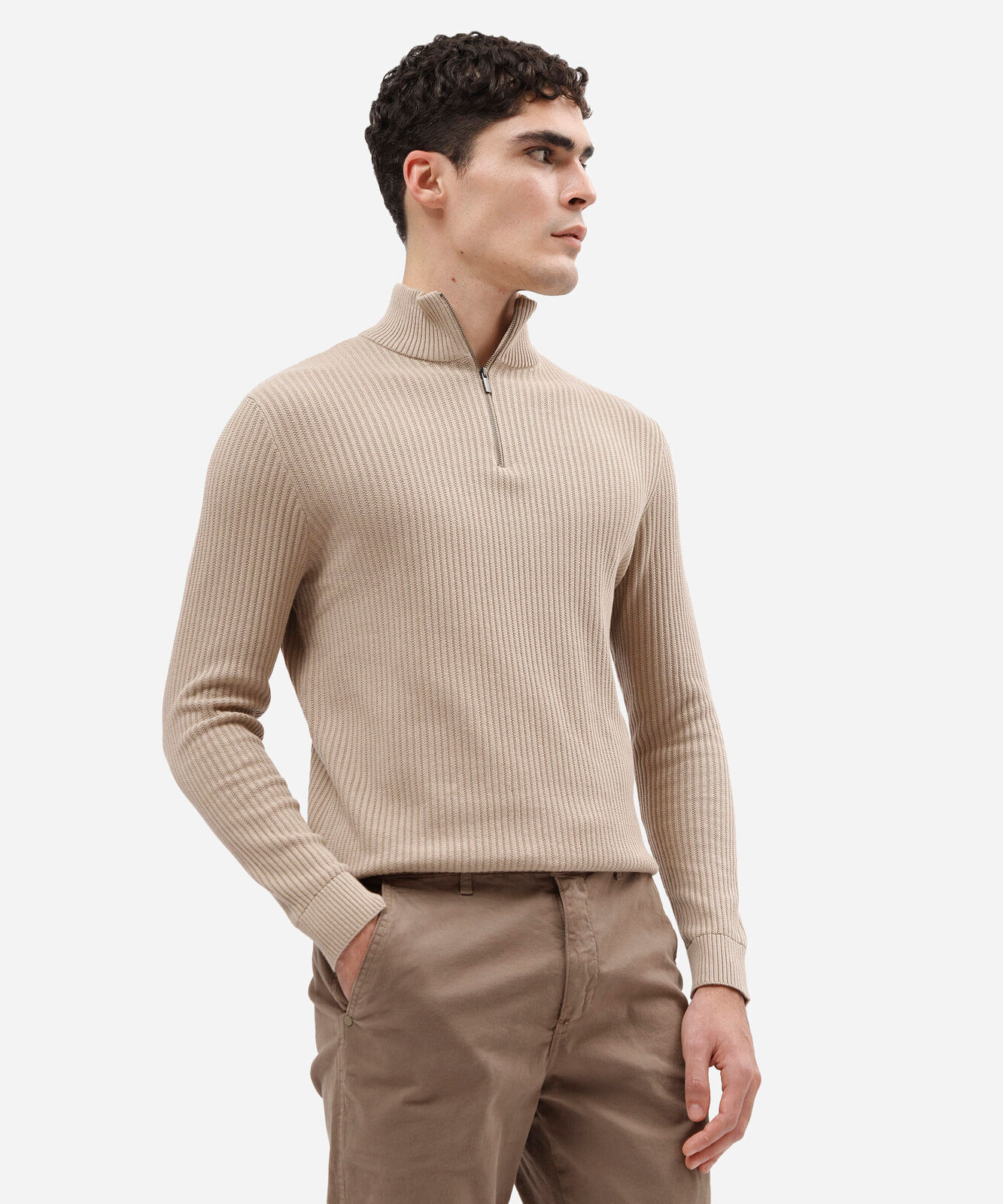 suéter masculino de tricot gola alta com zíper canelado bege
