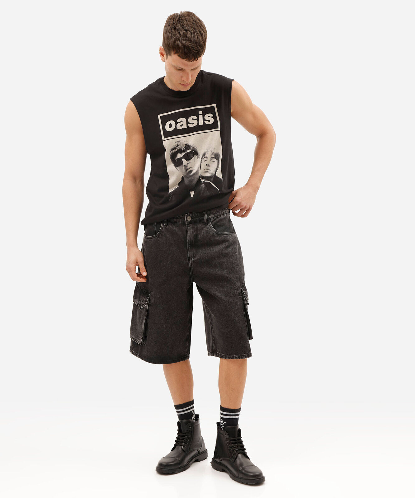 bermuda jeans cargo fit preta
