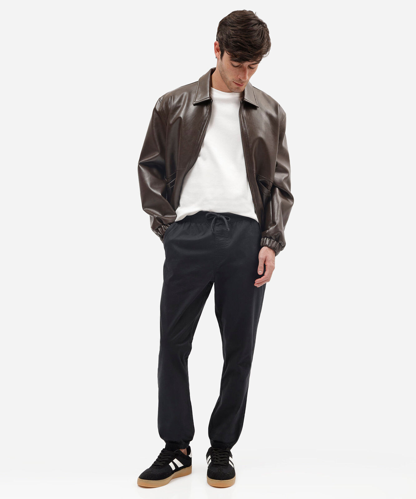 calça jogger masculina de sarja cós elástico preta