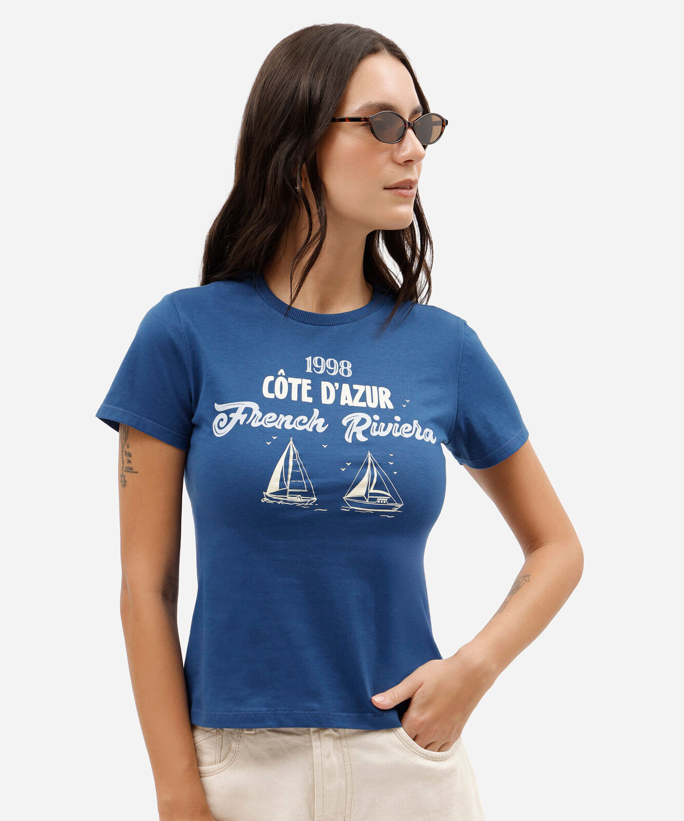 camiseta feminina de algodão manga curta estampada azul