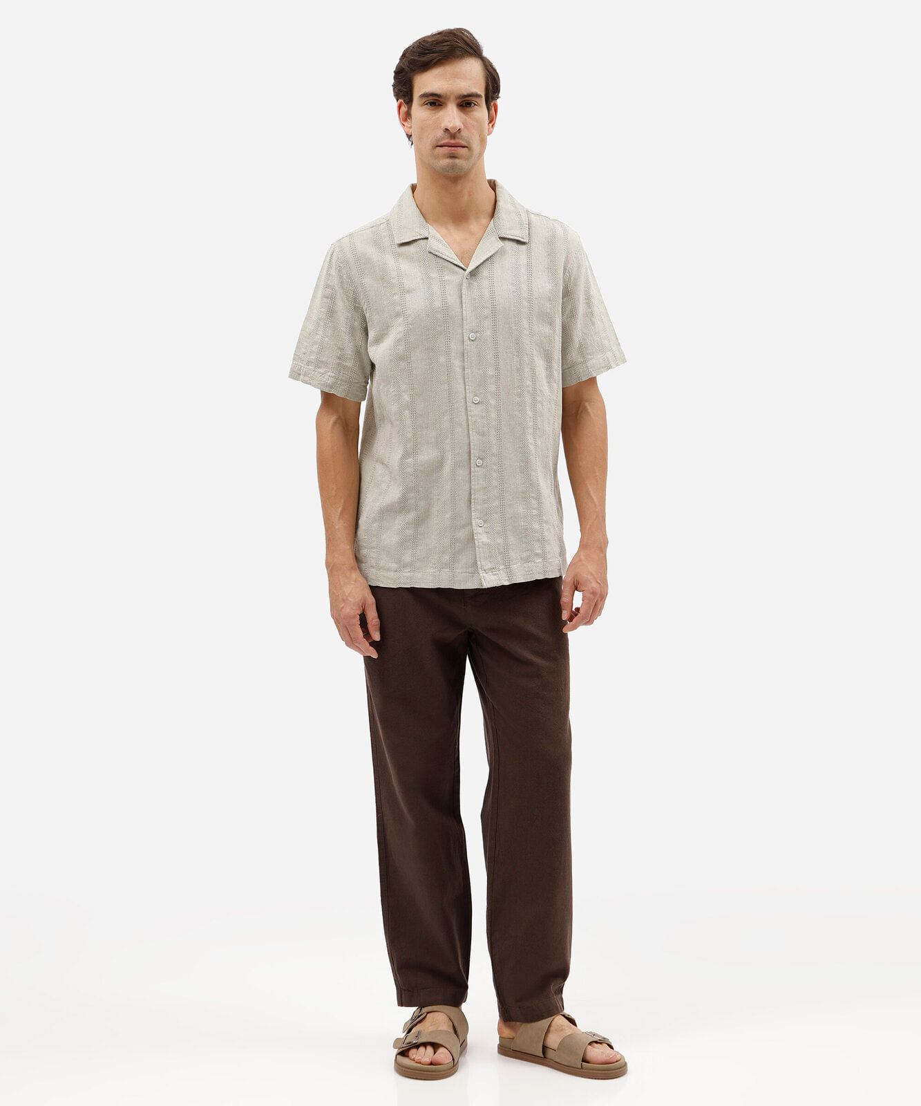 calça de alfaiataria masculina com linho marrom