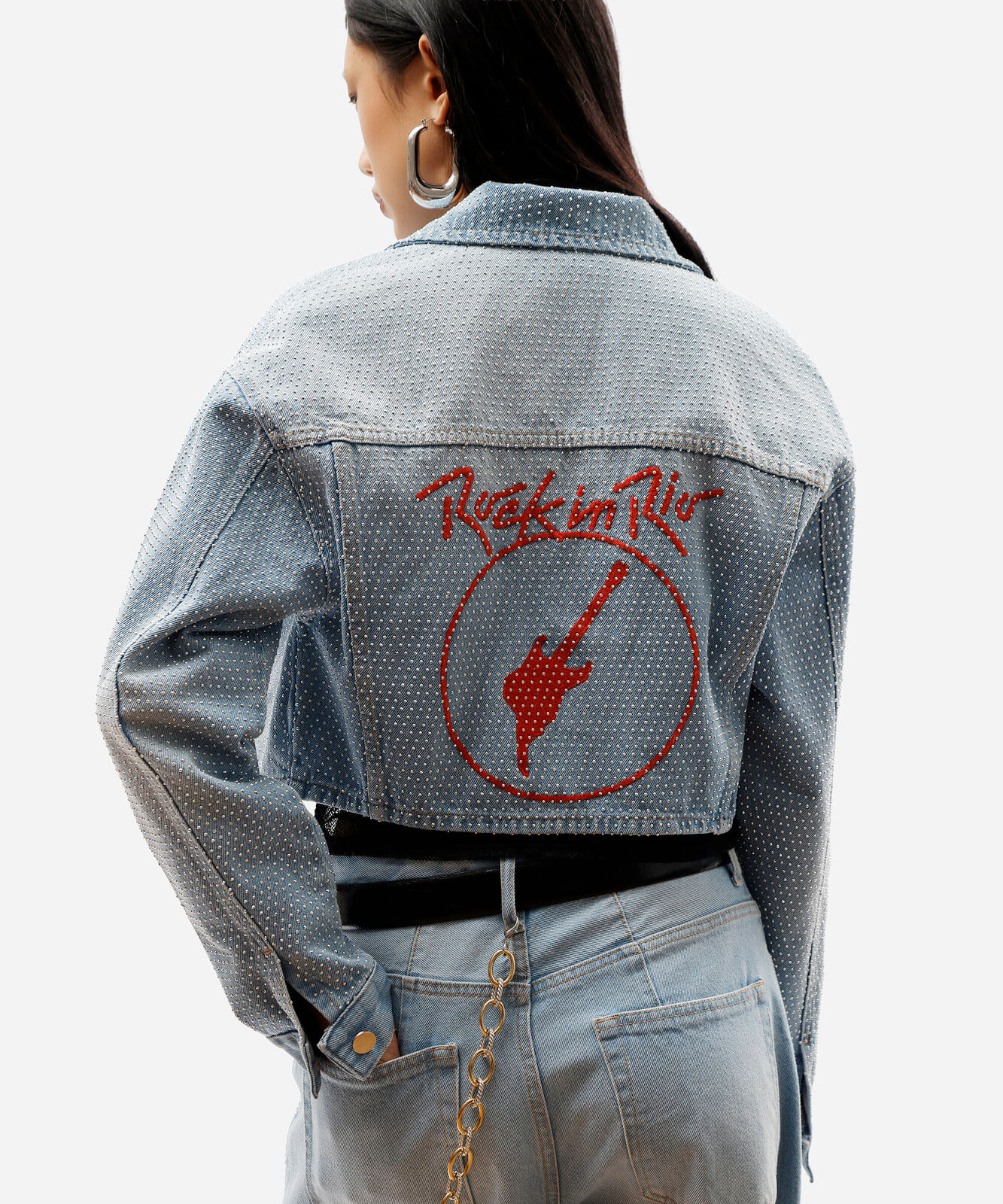 jaqueta cropped feminina jeans com bordado e brilhos rock in rio azul