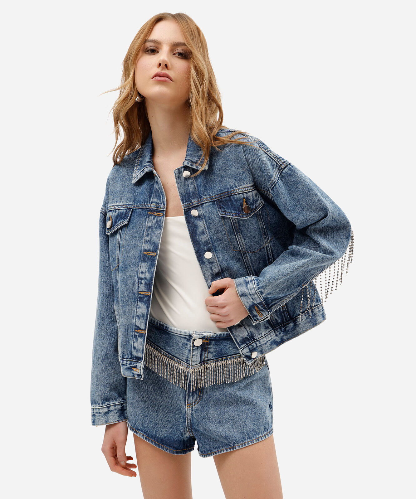 jaqueta feminina jeans com franjas de brilhos azul