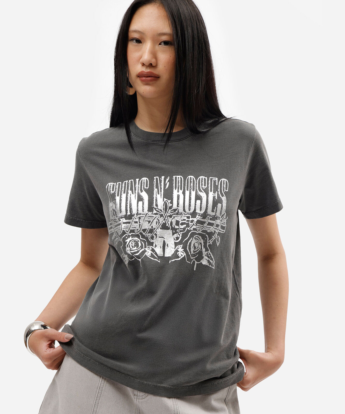 camiseta feminina de algodão manga curta estonada guns n roses cinza