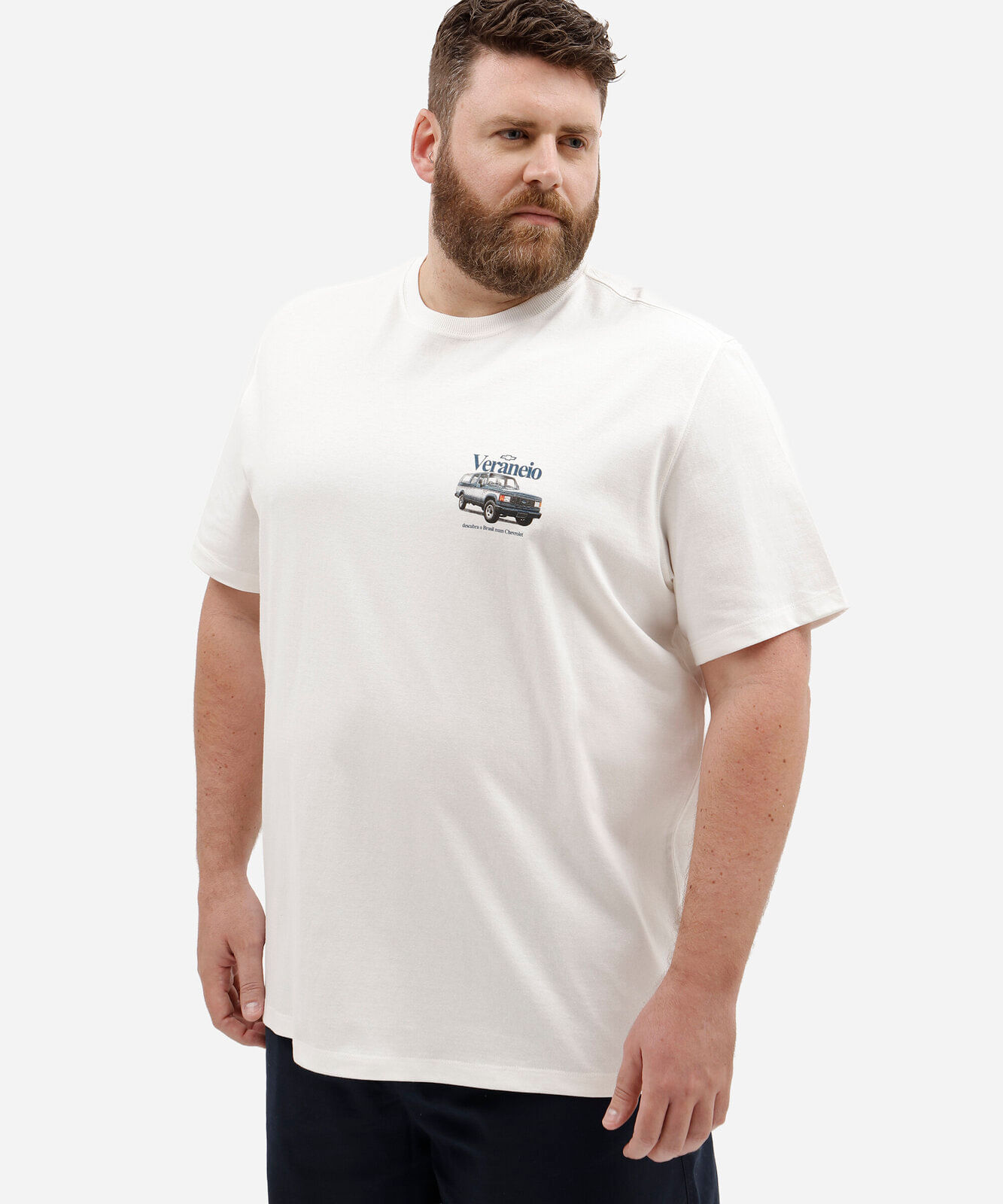 camiseta relaxed masculina chevrolet veraneio plus size off white