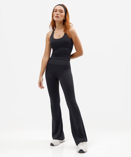 calça legging flare esportiva feminina de poliamida preta G