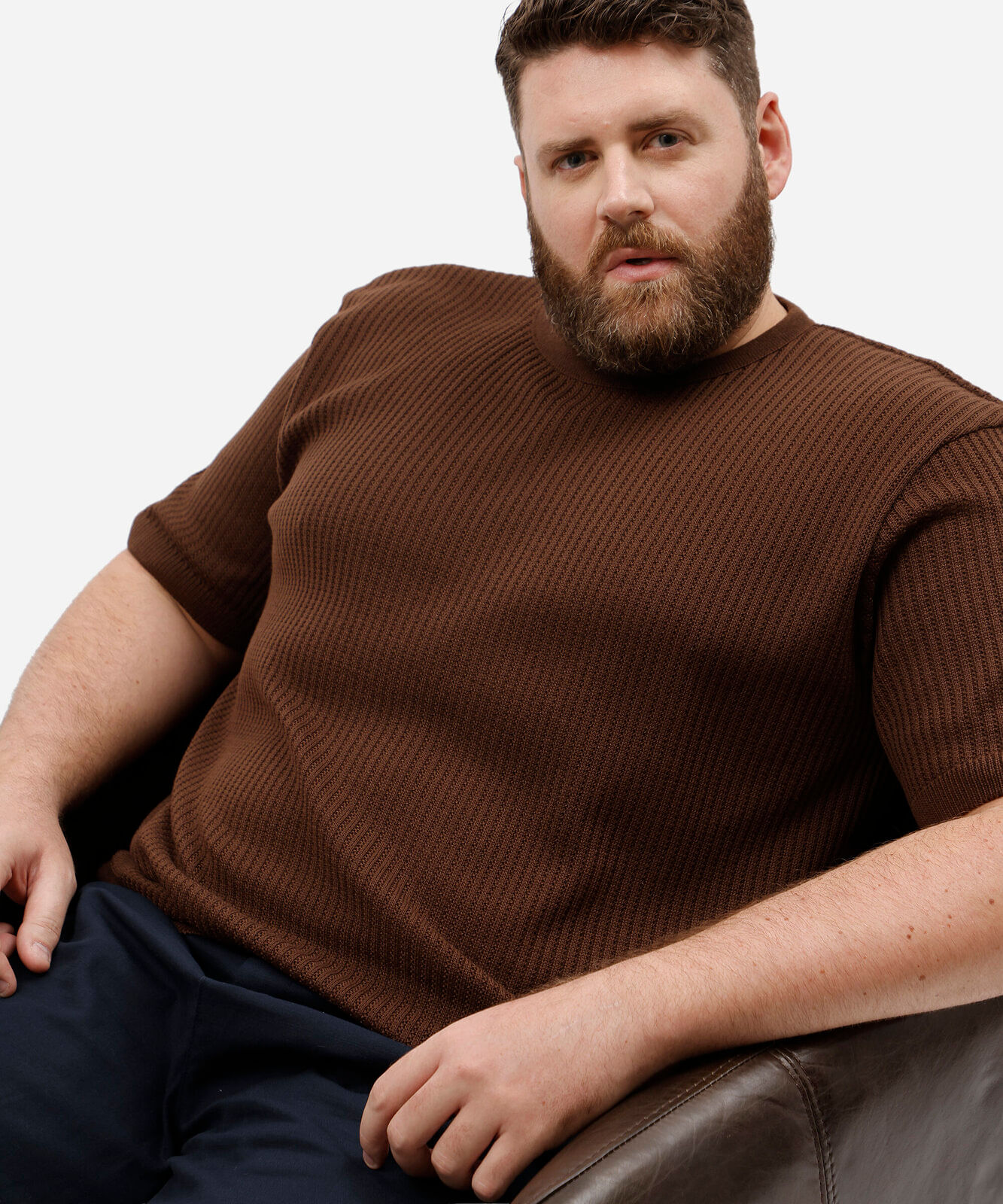 camiseta masculina de tricot texturizada plus size marrom