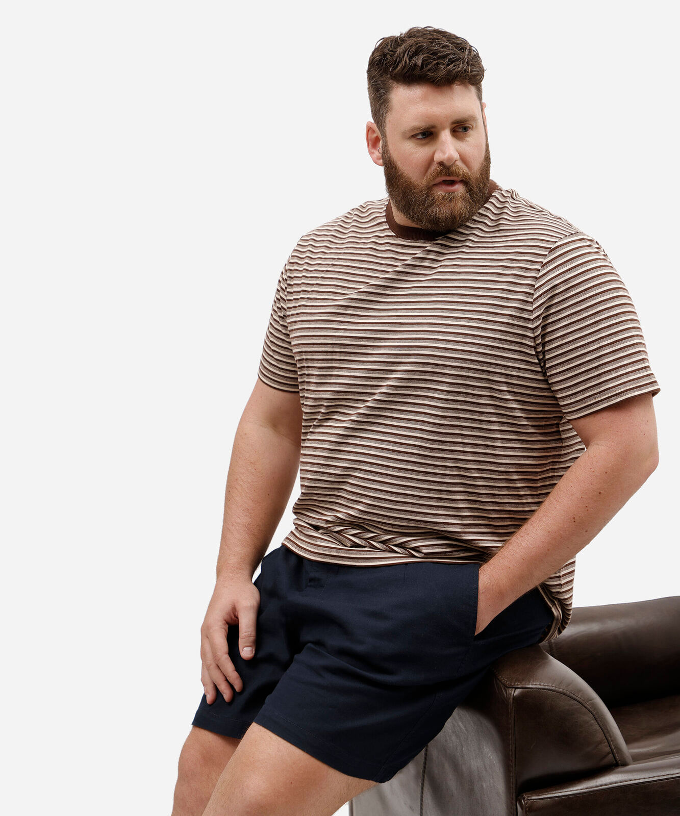 camiseta masculina de algodão manga curta listrada plus size marrom