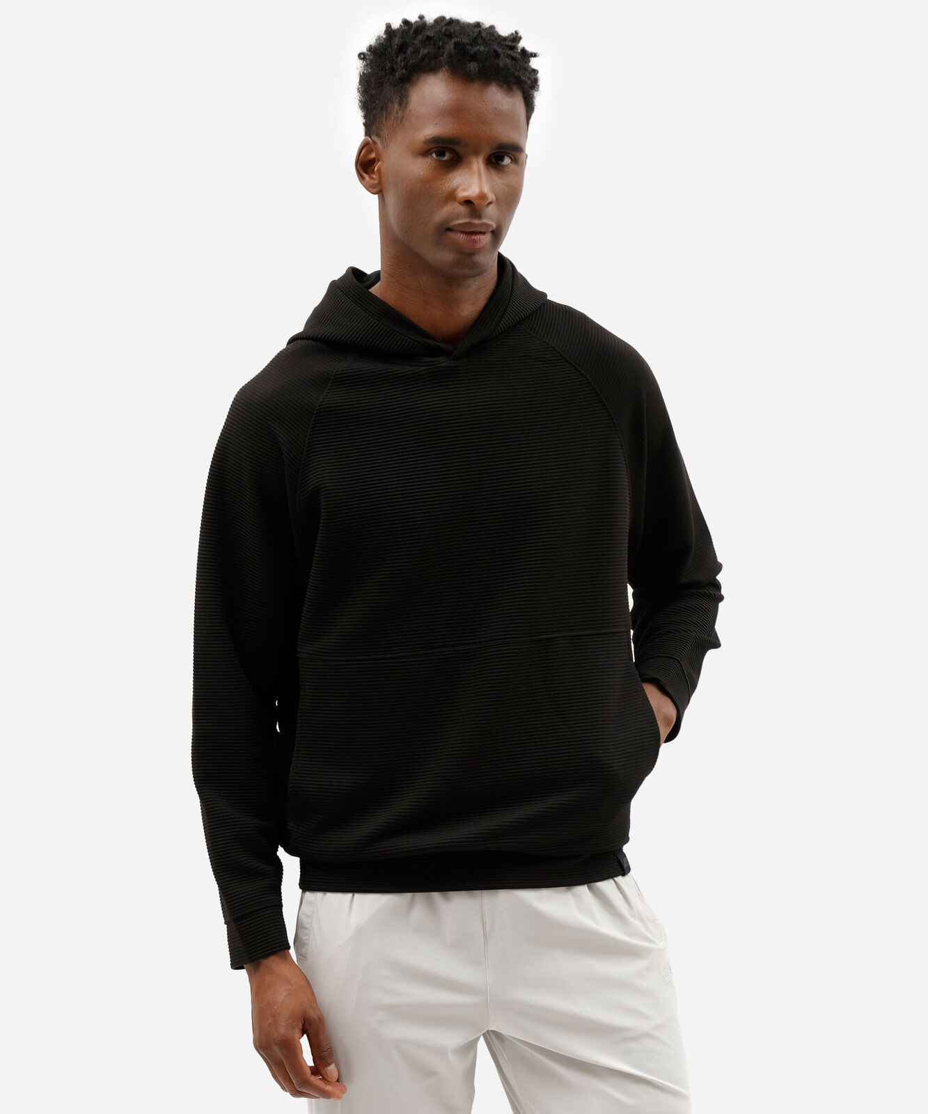 blusão oversized esportivo masculino de moletom com capuz e recorte canelado pre