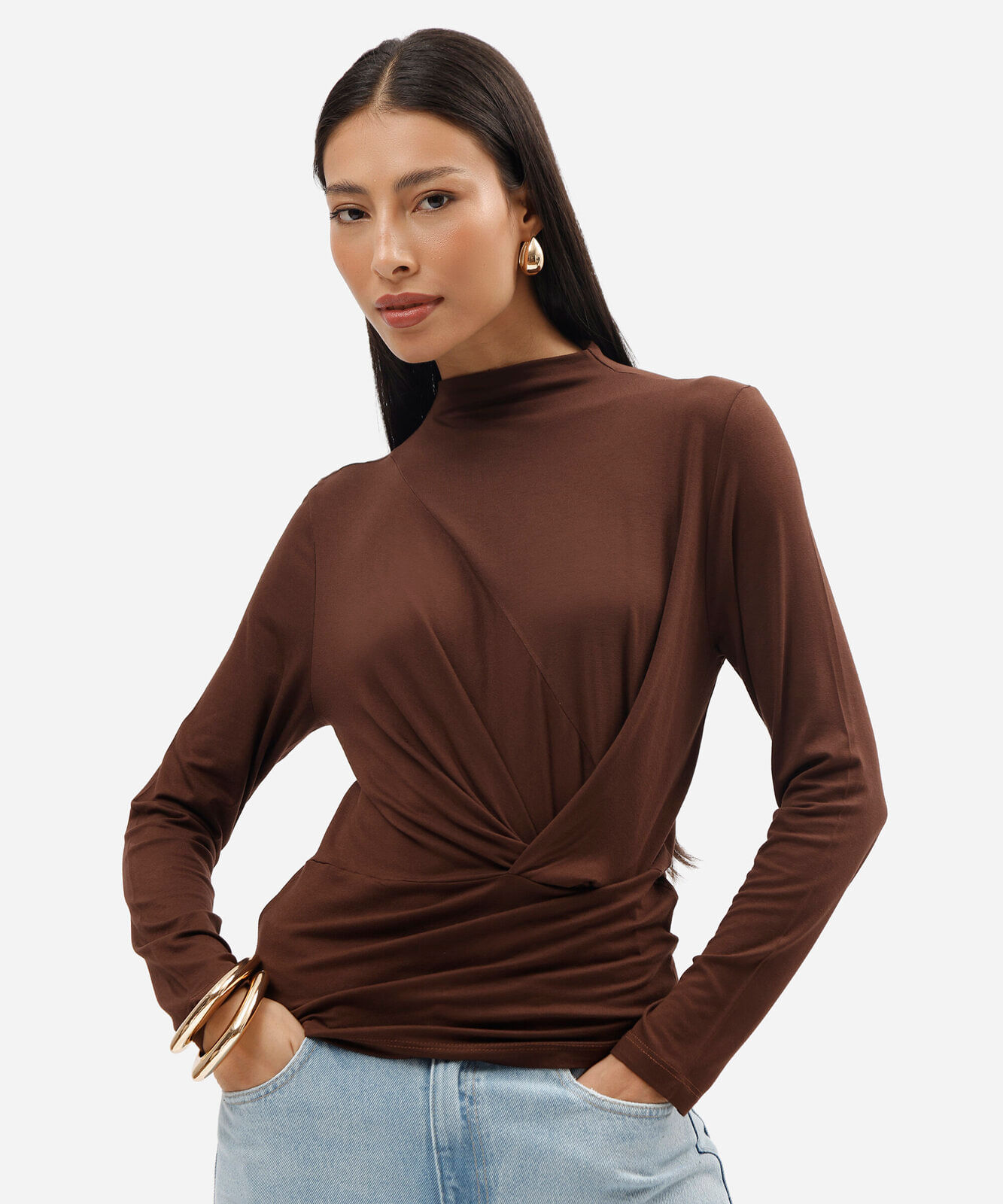 blusa feminina de viscose manga longa franzida marrom