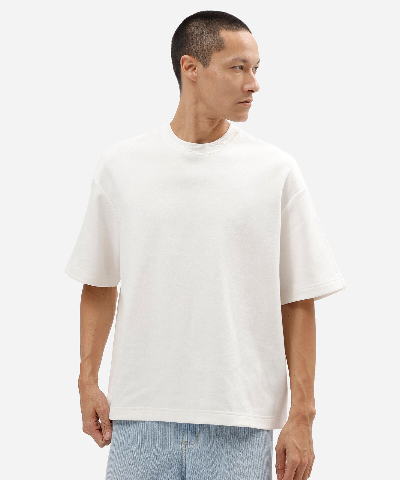 camiseta box fit masculina com algodão e recorte manga curta off white