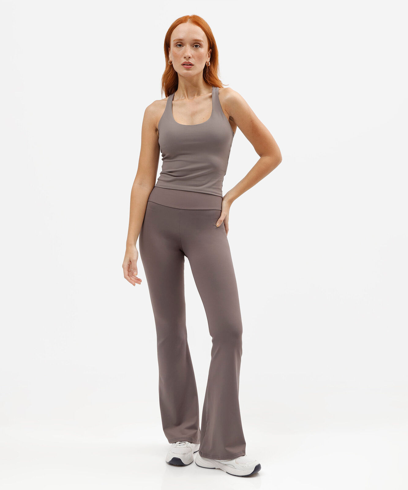 calça legging flare esportiva feminina de poliamida cinza