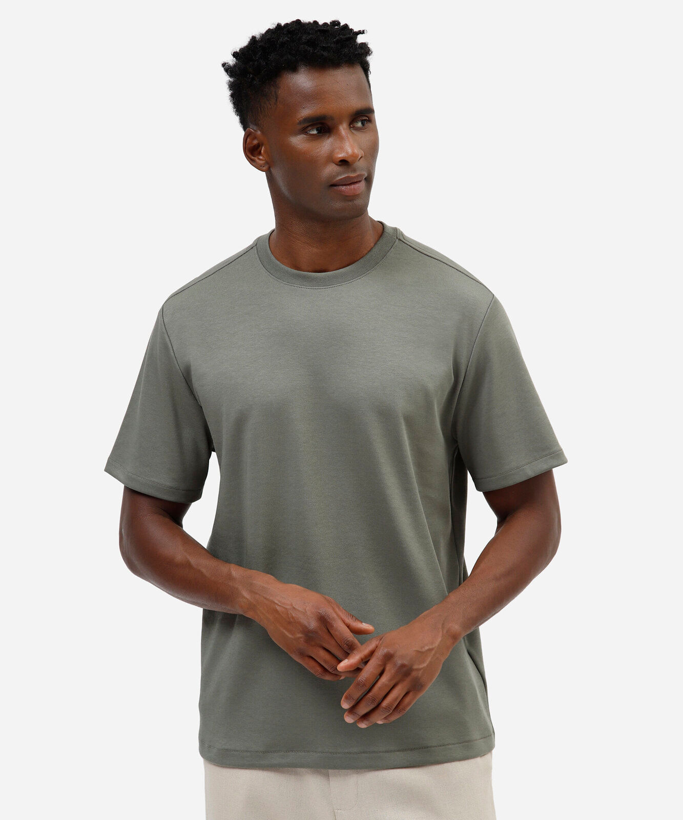 camiseta masculina comfort de malha interlock lisa verde