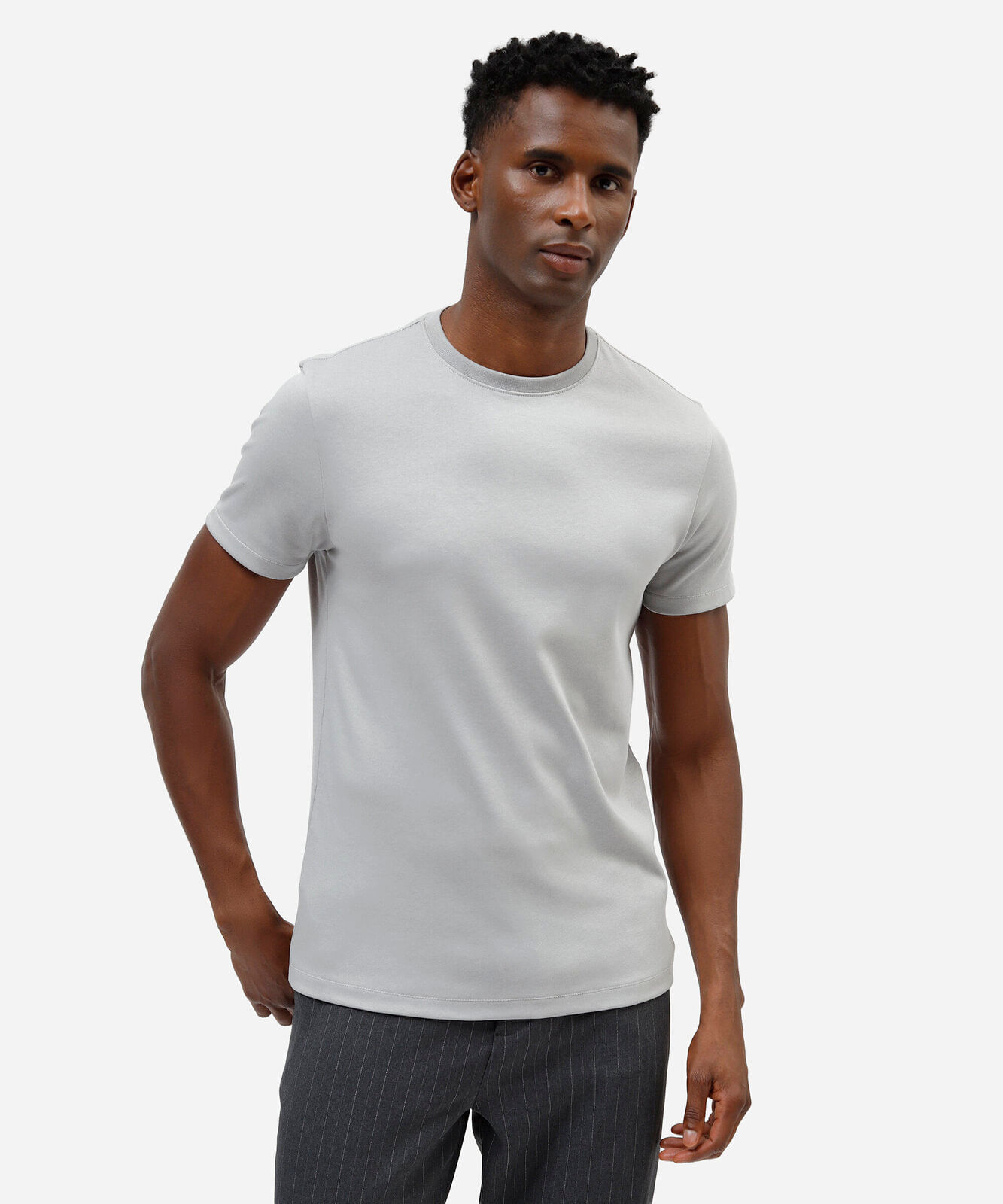camiseta masculina de algodão peruano slim fit cinza