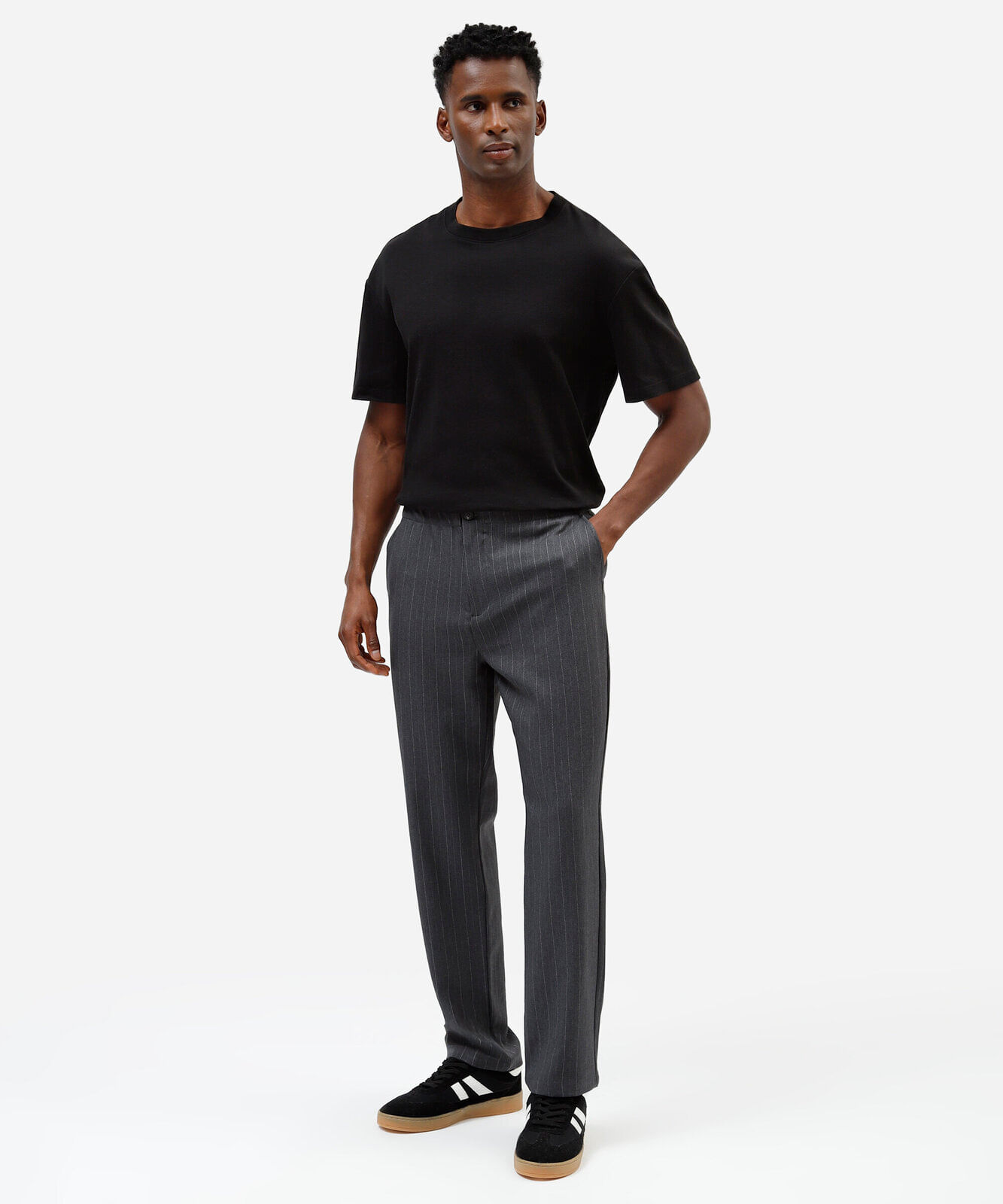 calça de alfaiataria masculina cós elástico risca de giz cinza