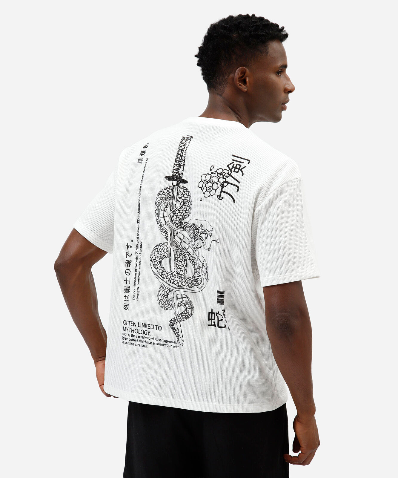 camiseta masculina com algodão manga curta texturizada estampada off white