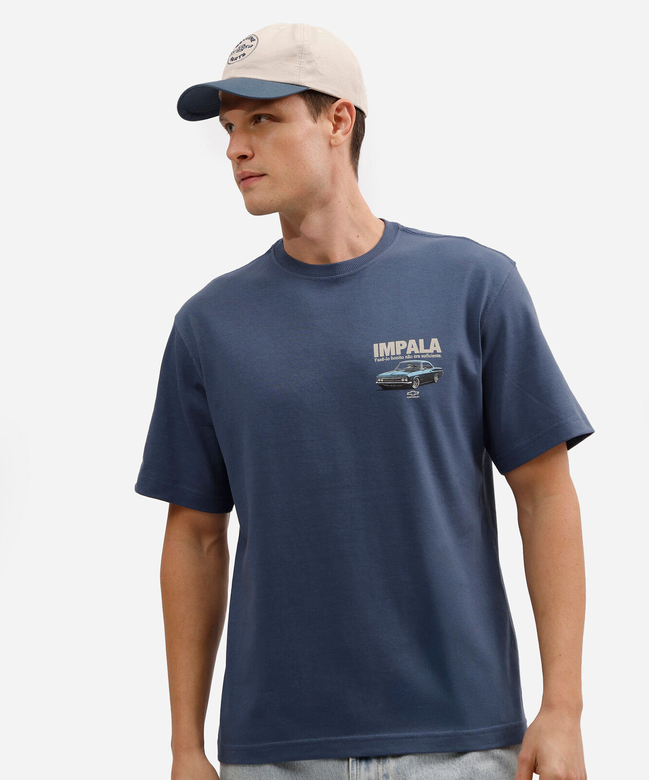 camiseta masculina relaxed de algodão com estampa chevrolet impala azul